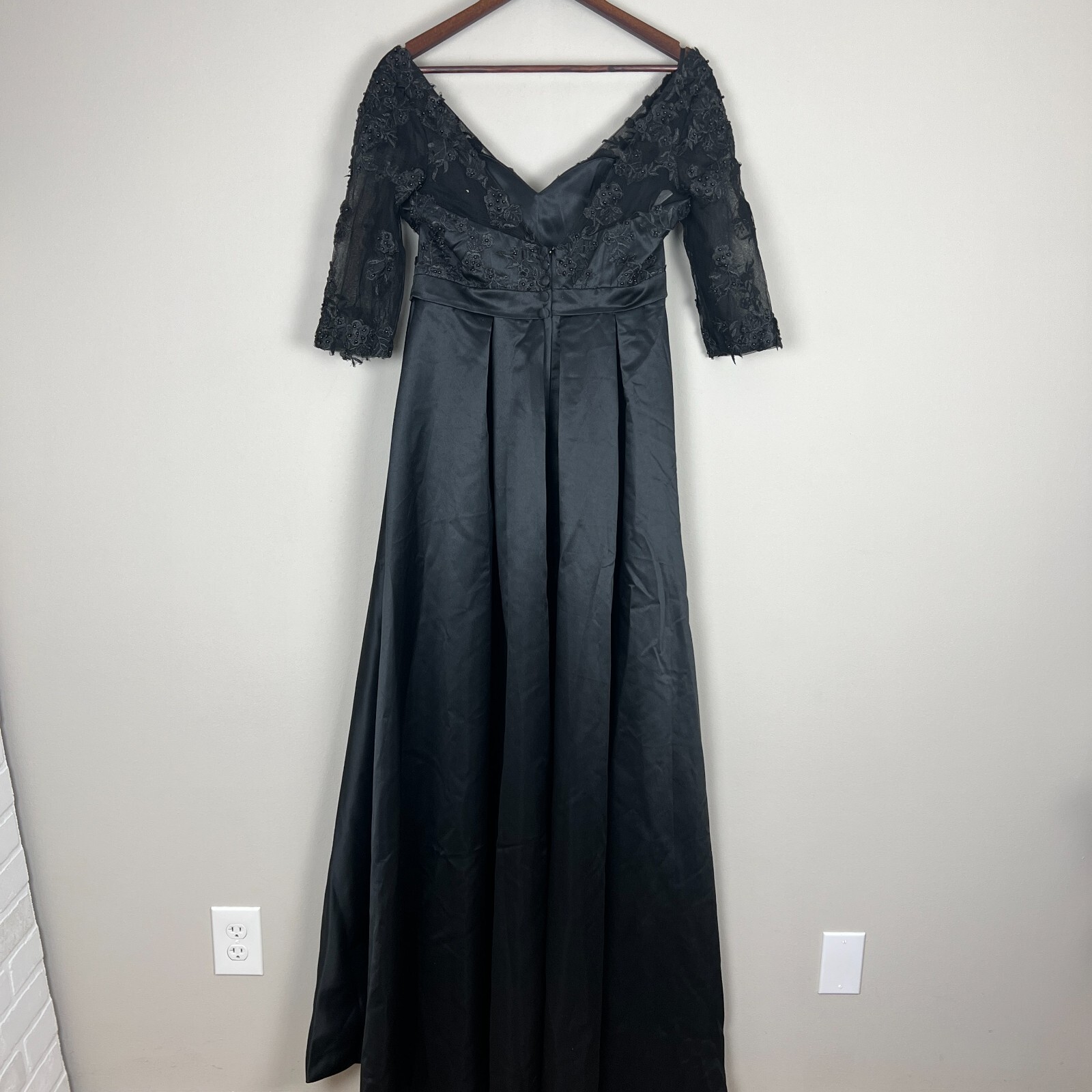 Formal Gown Dress 10 Black Floral Applique Beaded A-Line Evening Long Whimsigoth