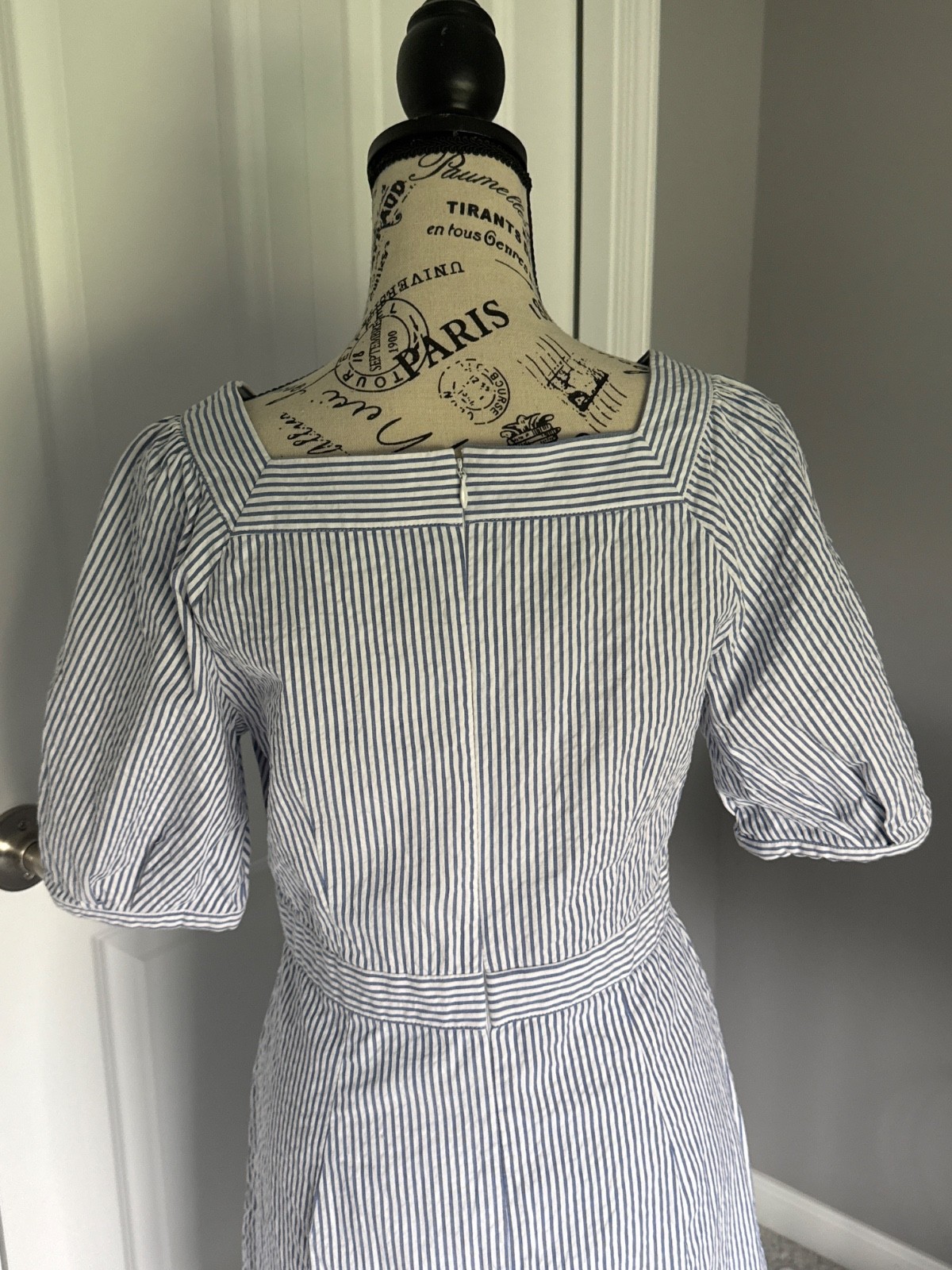 Ann Taylor Factory Stripe Seersucker Dress Knee Length Puff Sleeve Women’s Sz 6