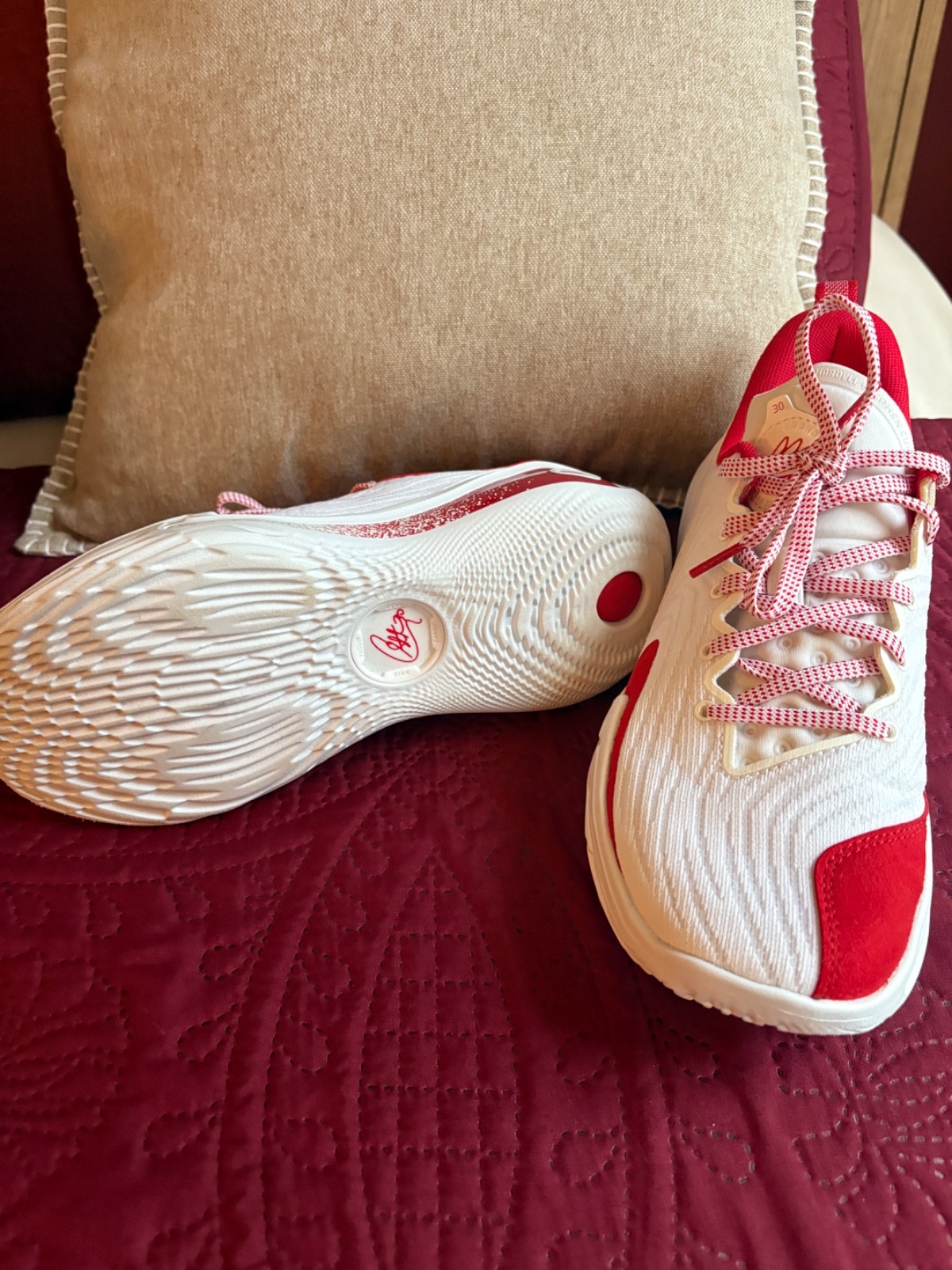 Under Armour Curry Brand Curry Flow 12 Team ‘White Red’ – Men’s 7.5 /