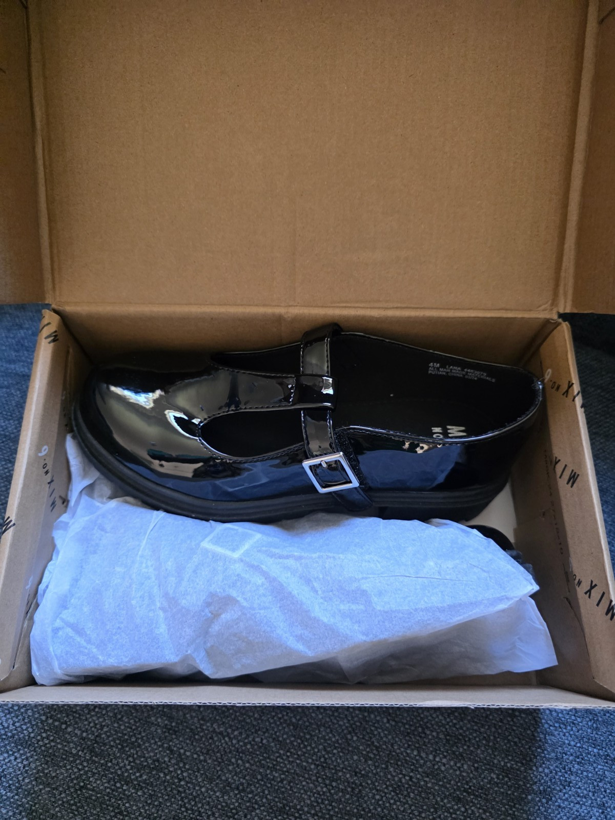 Mix No. 6 Black Patent Leather Mary Jane Flats Buckle Strap US 4 M Teens