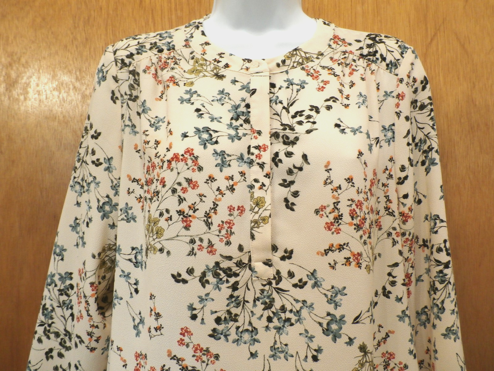 Dalia Beige Floral Tunic Top 3/4 Sleeves 4-Button Front Large