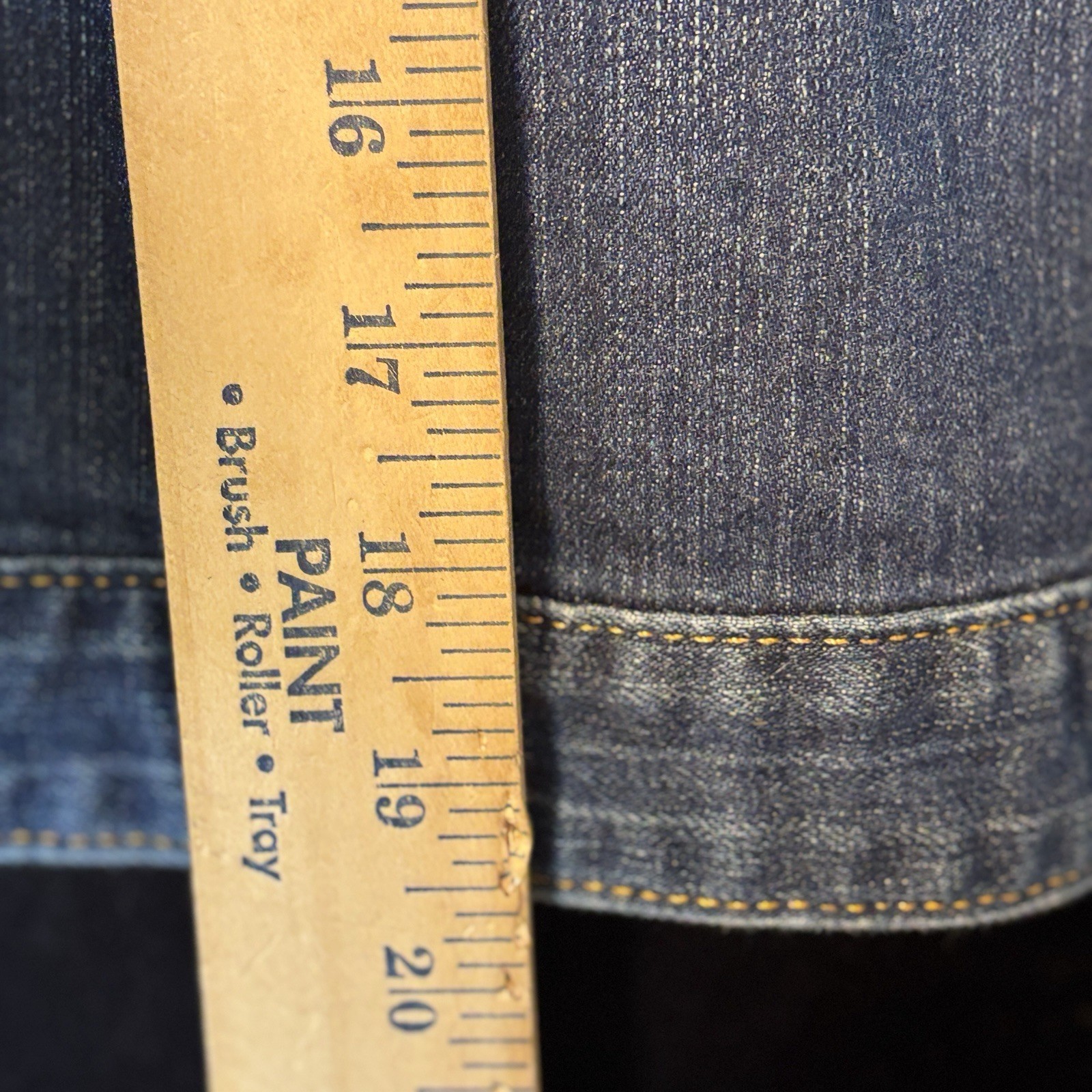 Gap 1969 Icon Denim Jacket Nice Blue Wash Size Medium 99% Cotton 1% Spandex
