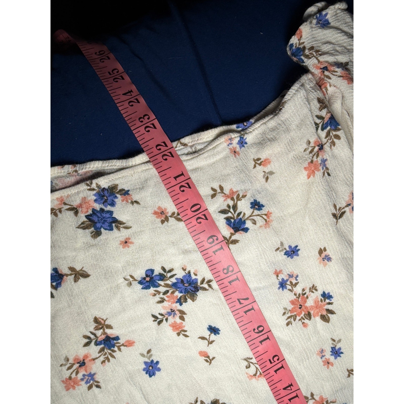 American Eagle keyhole cut out floral blouse womens large boho chic career