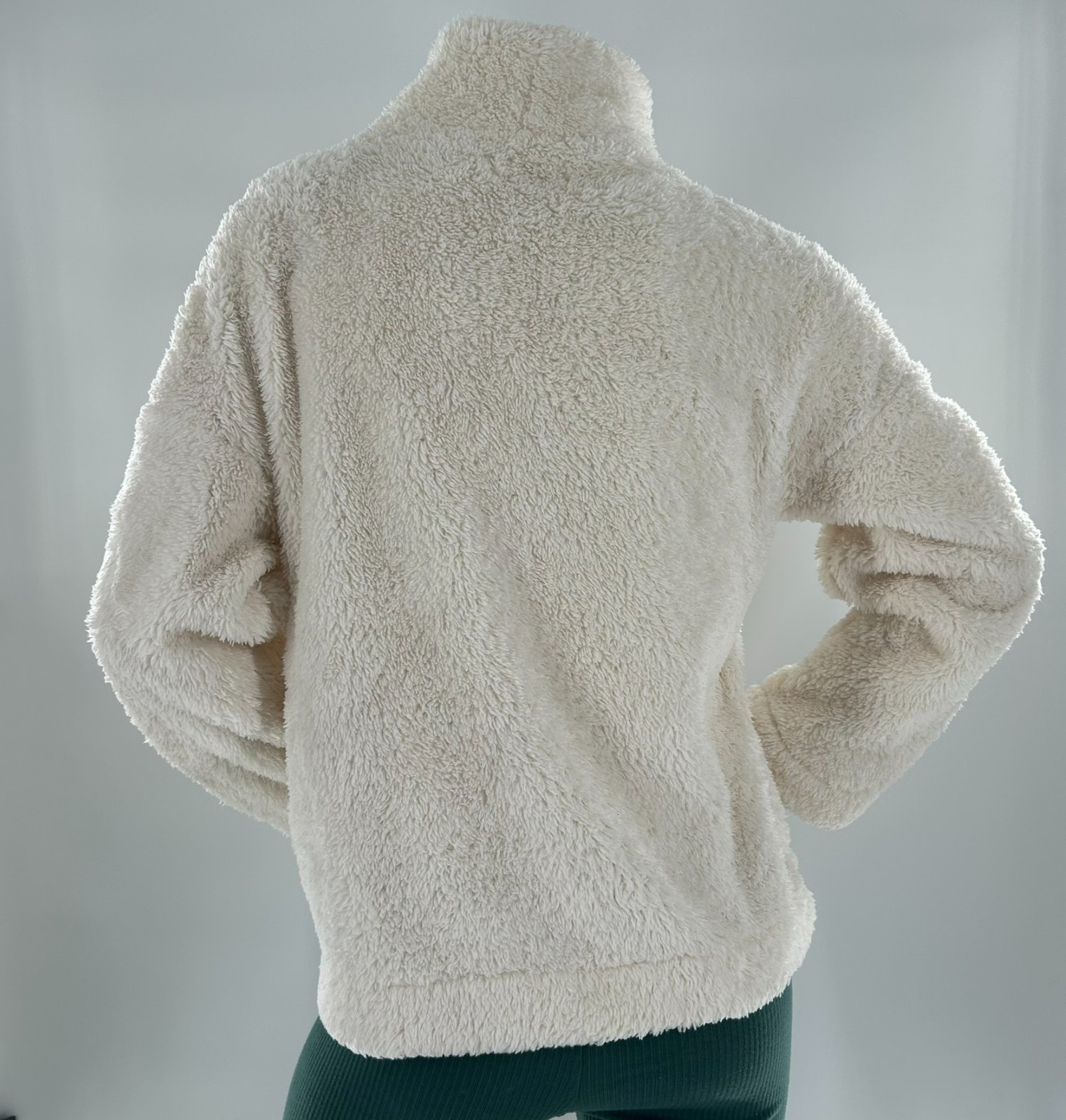 GAP BODY Sherpa Fleece Pullover Comfy Fit with Loose Turtleneck Womens Small