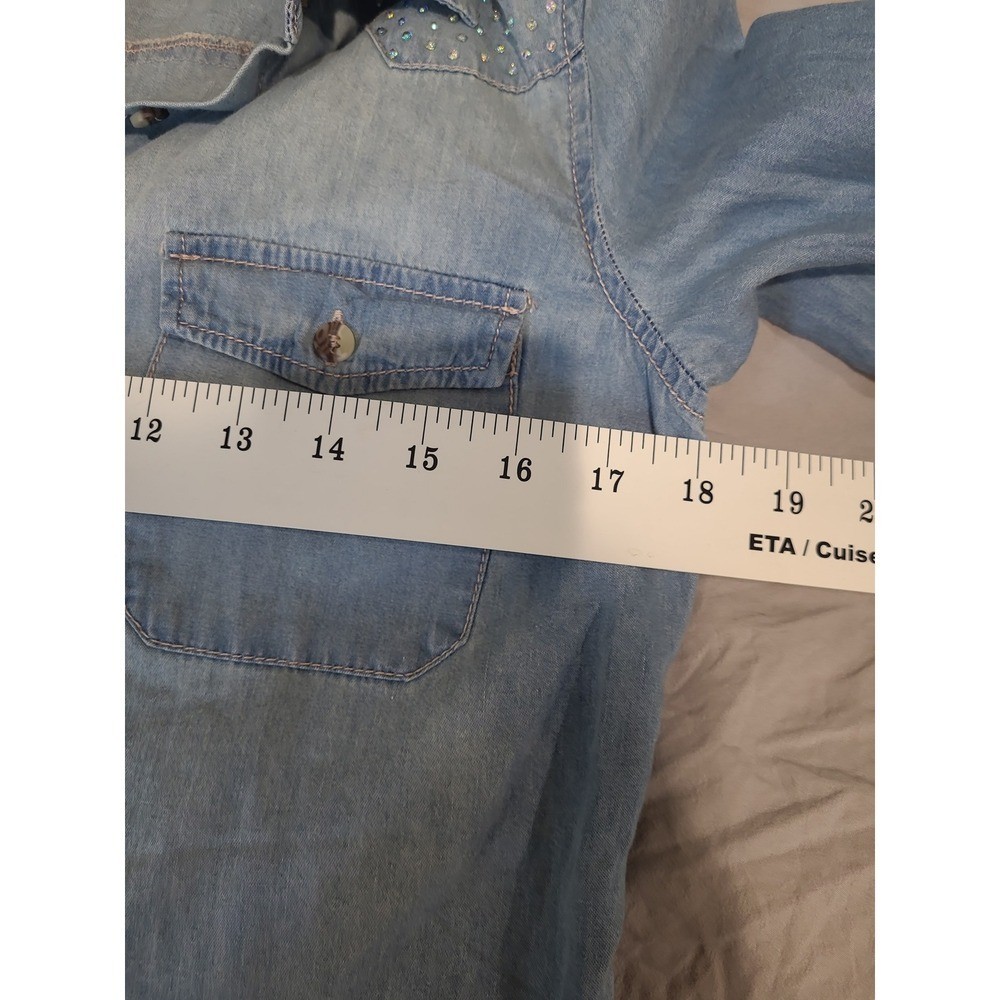 Bongo Cowgirl Western Button front shirt Rhinestone Women SZ M Chambray cotton