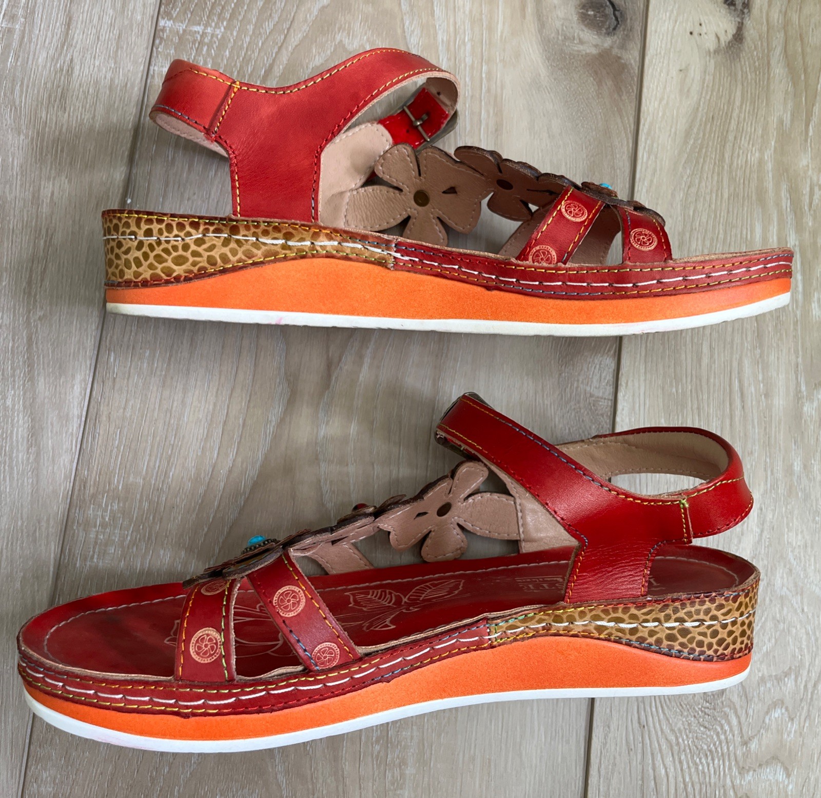 L’Artiste Spring Step Leather Goodie Flower Sandal Red Size 40 US Size 9