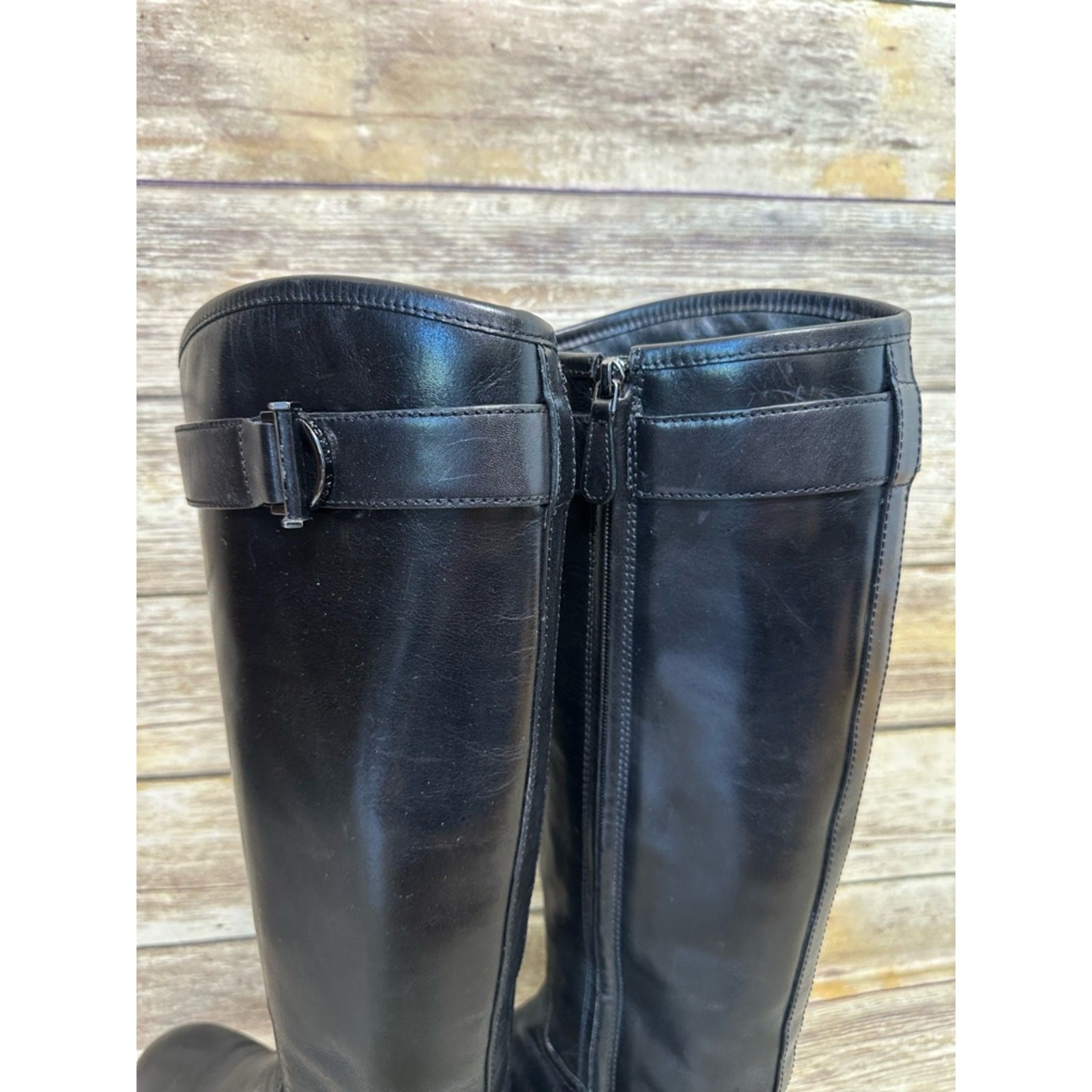 Tory Burch ‘Grace’ Boot Black Leather Size 9.5 riding twist lock