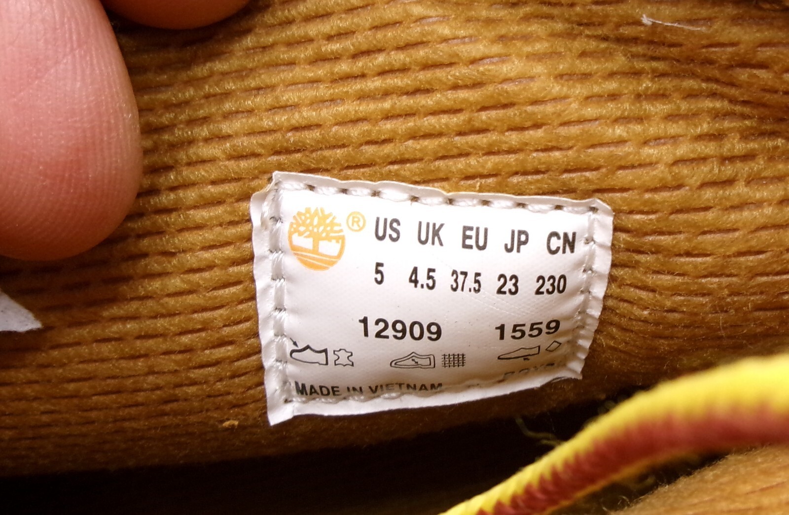 Timberland Shoes 6 Inch Premium Wheat/Brown Boots Boots Womens 7 (Boys 5)