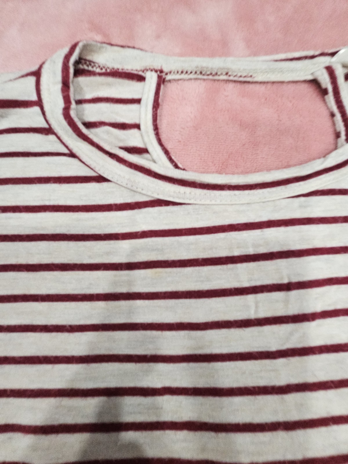 Hailey & Co. Women’s White/Burgundy Knit Striped Ruffle Hem Tunic Top Size M