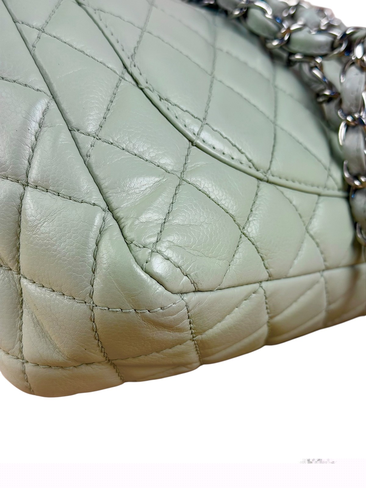 Size OS – Chanel Light Sage Green Medium Classic Flap Shoulder Bag 2008 / Pre-Ow