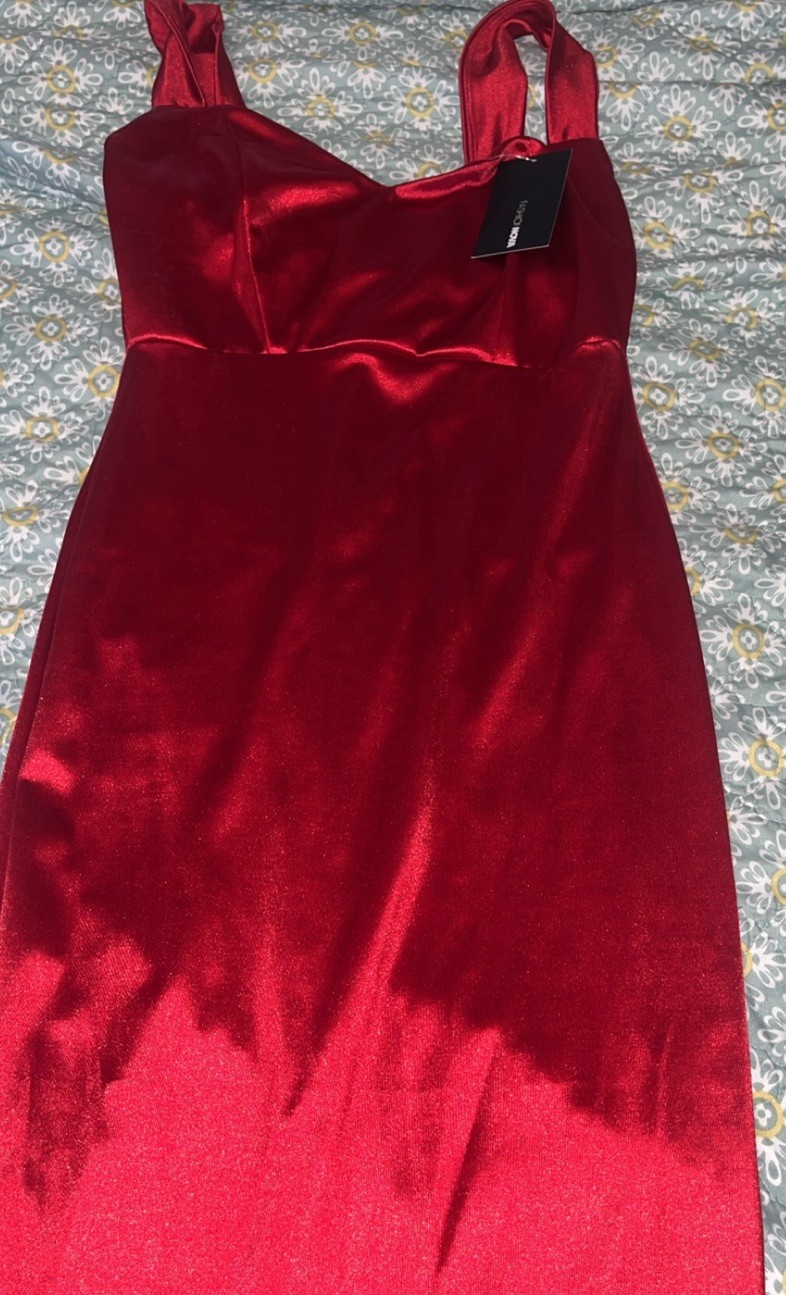 Fashion Nova Red Satin Maxi Dress M Square Neck Strappy Sleeveless Zip