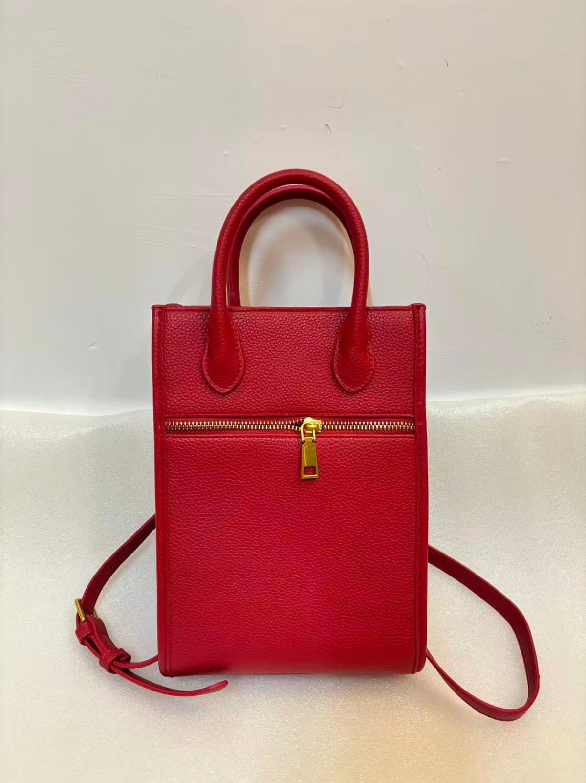 DELTA SIGMA THETA CROSSBODY BAG , DST RED CROSS BODY BAG WITH EMBOSS CREST,