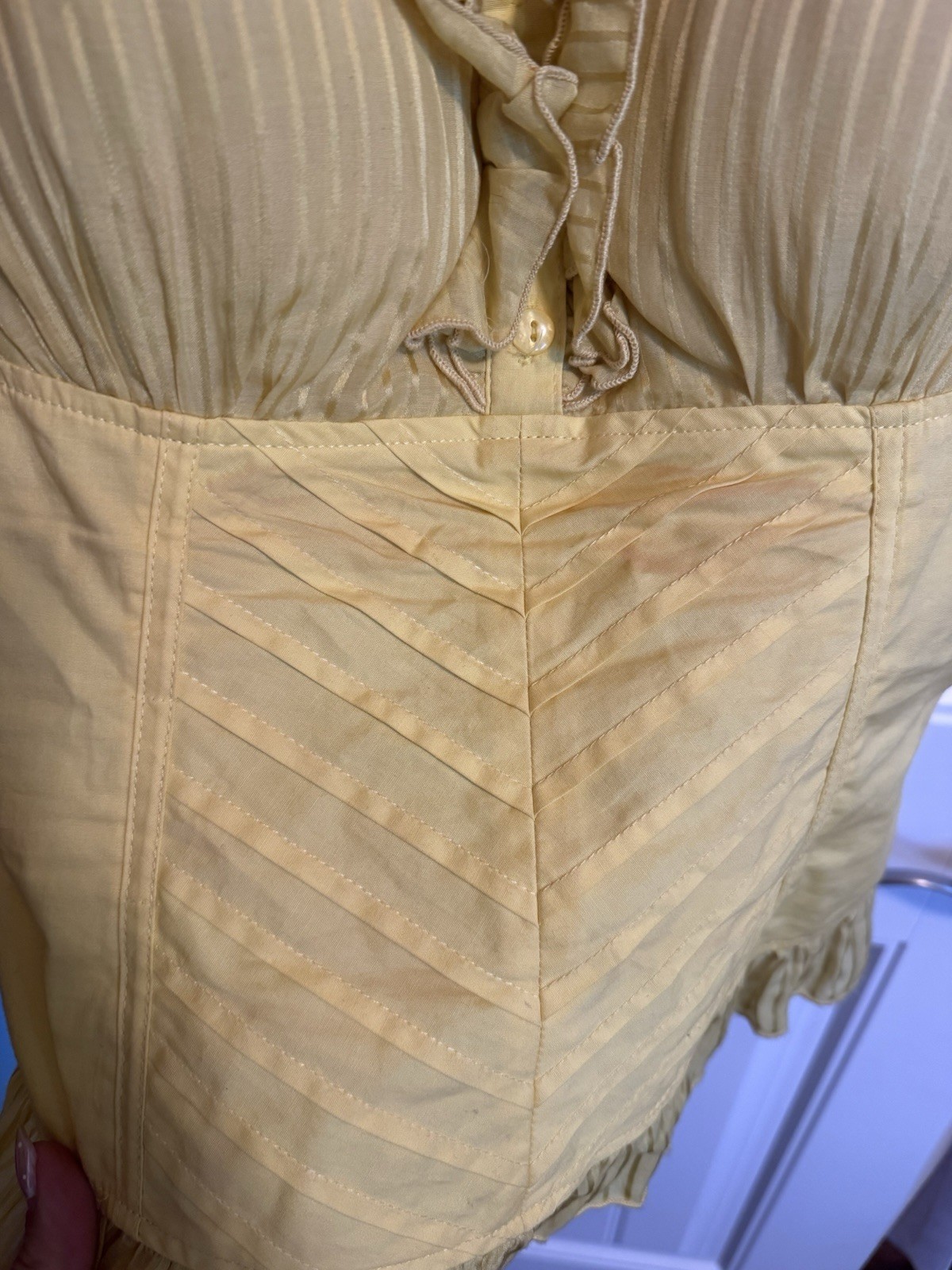 Yellow cottagecore Blouse Top – Ruffle Trim V-Neck Sleeveless Button Front Sz S