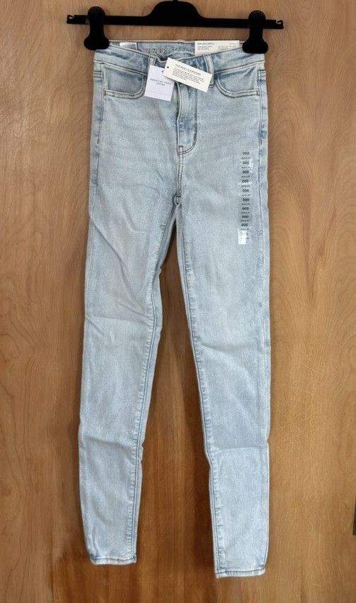 American Eagle Women’s High Rise Light Wash Distressed Jeggings Size 2 26W NWT