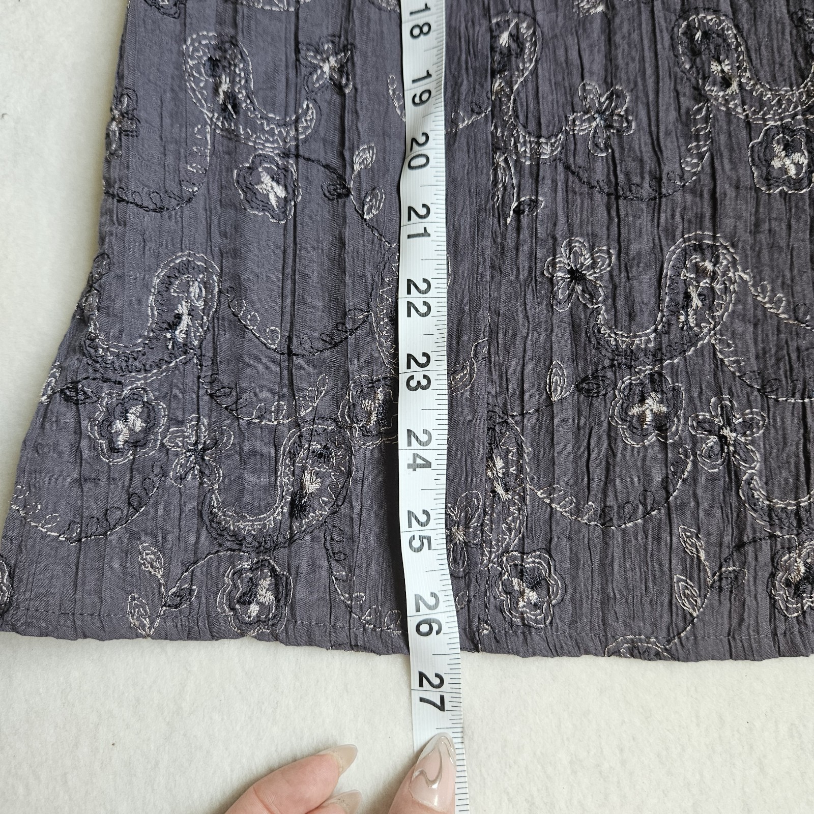 St. John’s Bay Plus 1X Gray 3/4 Sleeve Embroidered Floral Collared Button Blouse