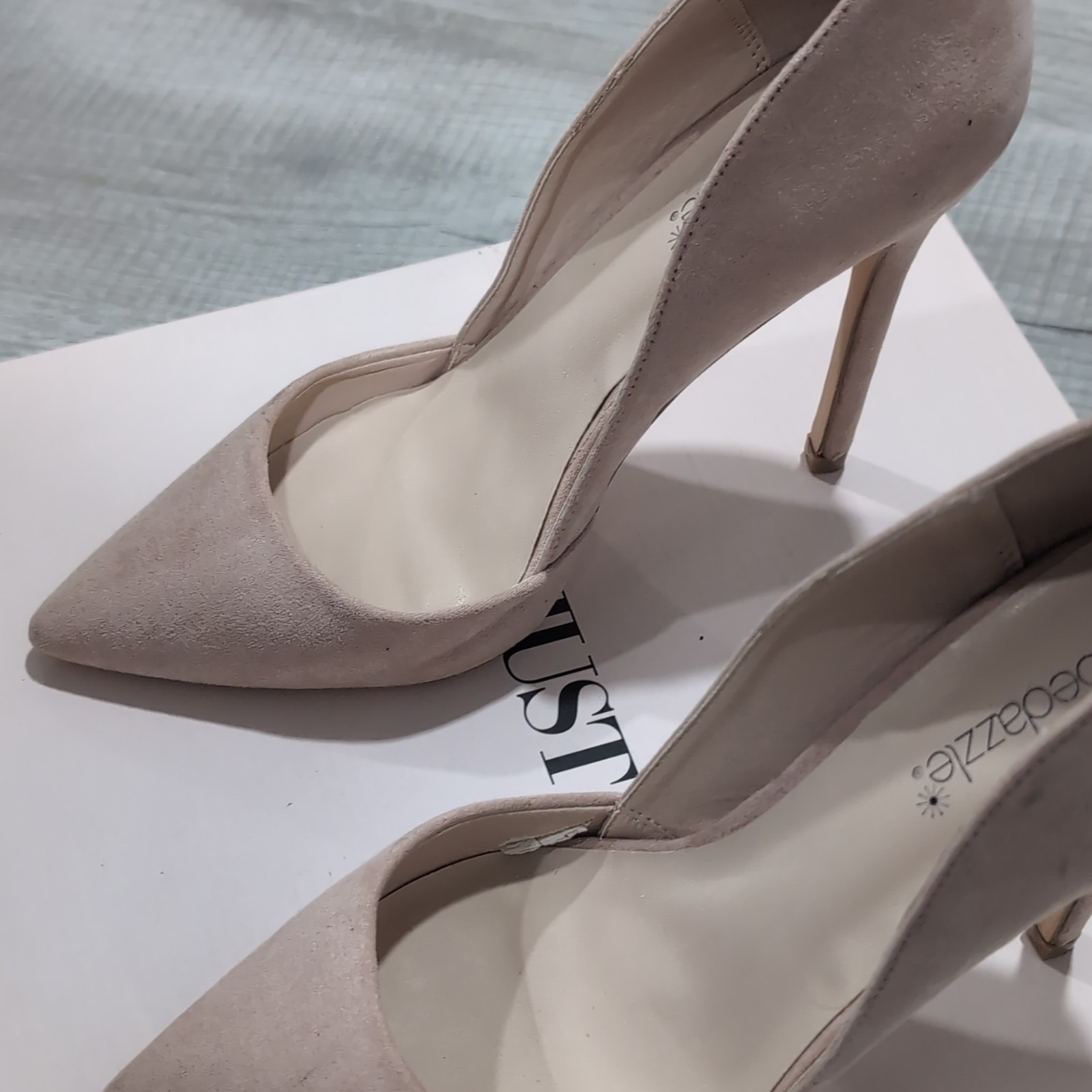 Shoedazzle Women’s Beige Solid Pointed Toe Stiletto Pumps Ankle Strap 8.5