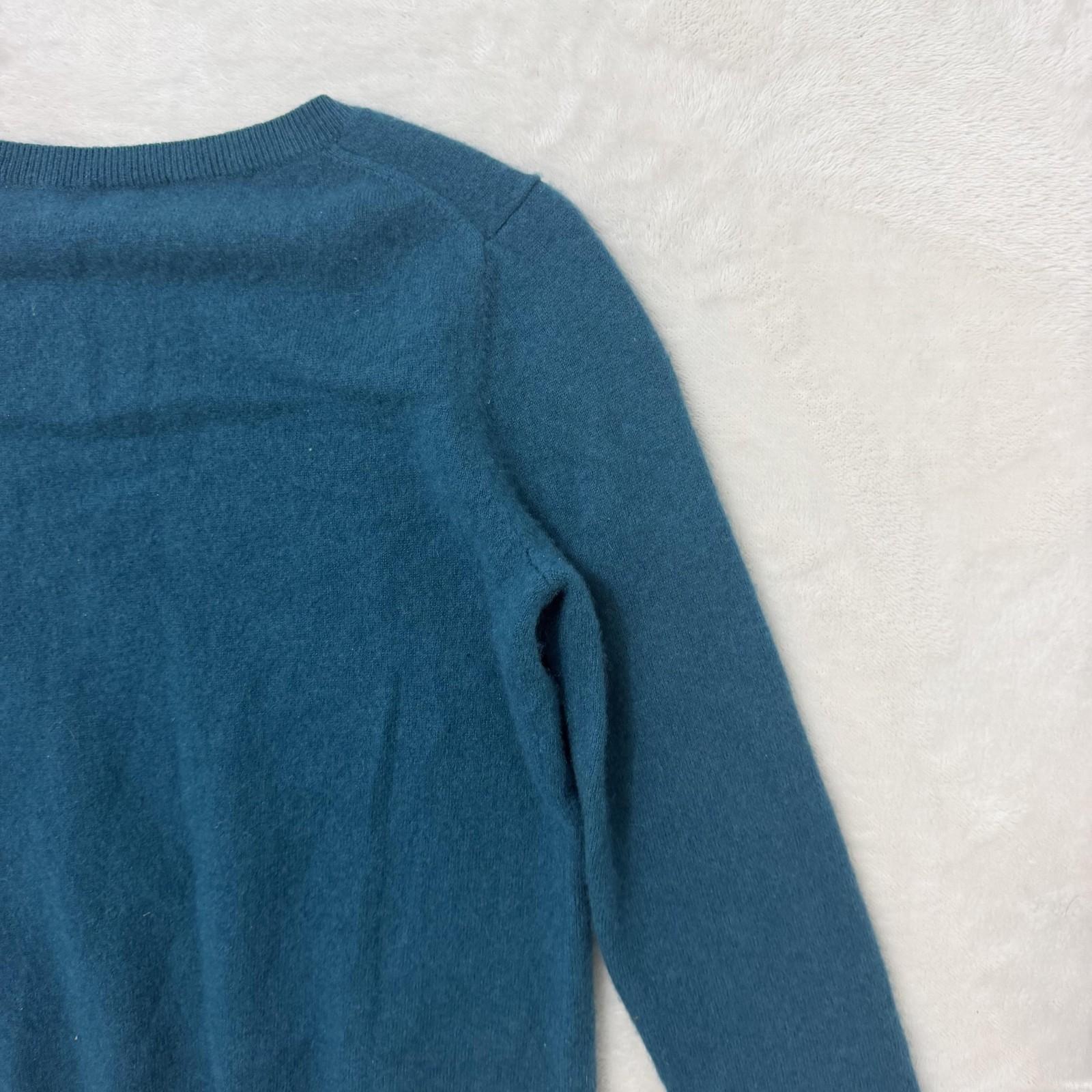 Talbots Cashmere Sweater Womens Medium Blue Crewneck Pullover Knit Soft Fuzzy