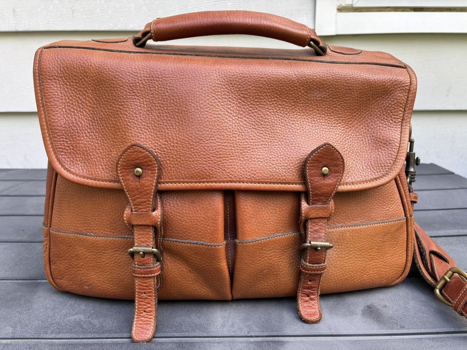 Levenger Tusting Clipper Leather Messenger Bag Made In England