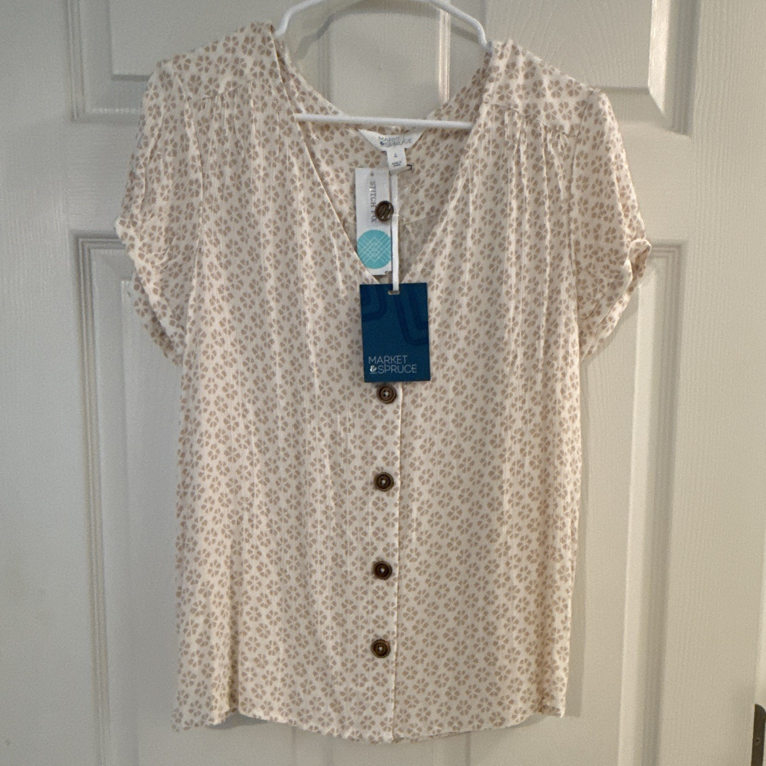 Market & Spruce Women’s Blouse L Beige/White Geometric V-Neck Button