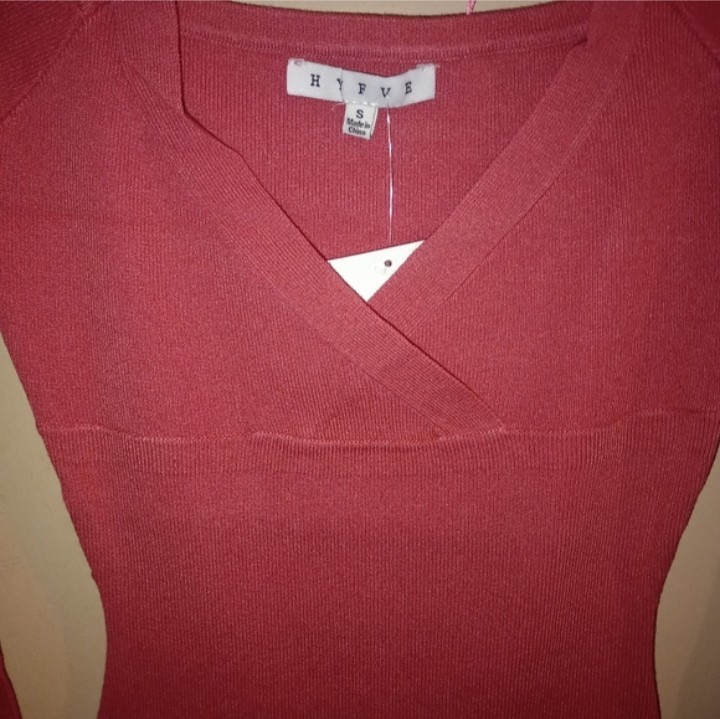 NWT Forever 21 Red Ribbed Knit V-Neck Long Sleeve Bodycon Dress Size S