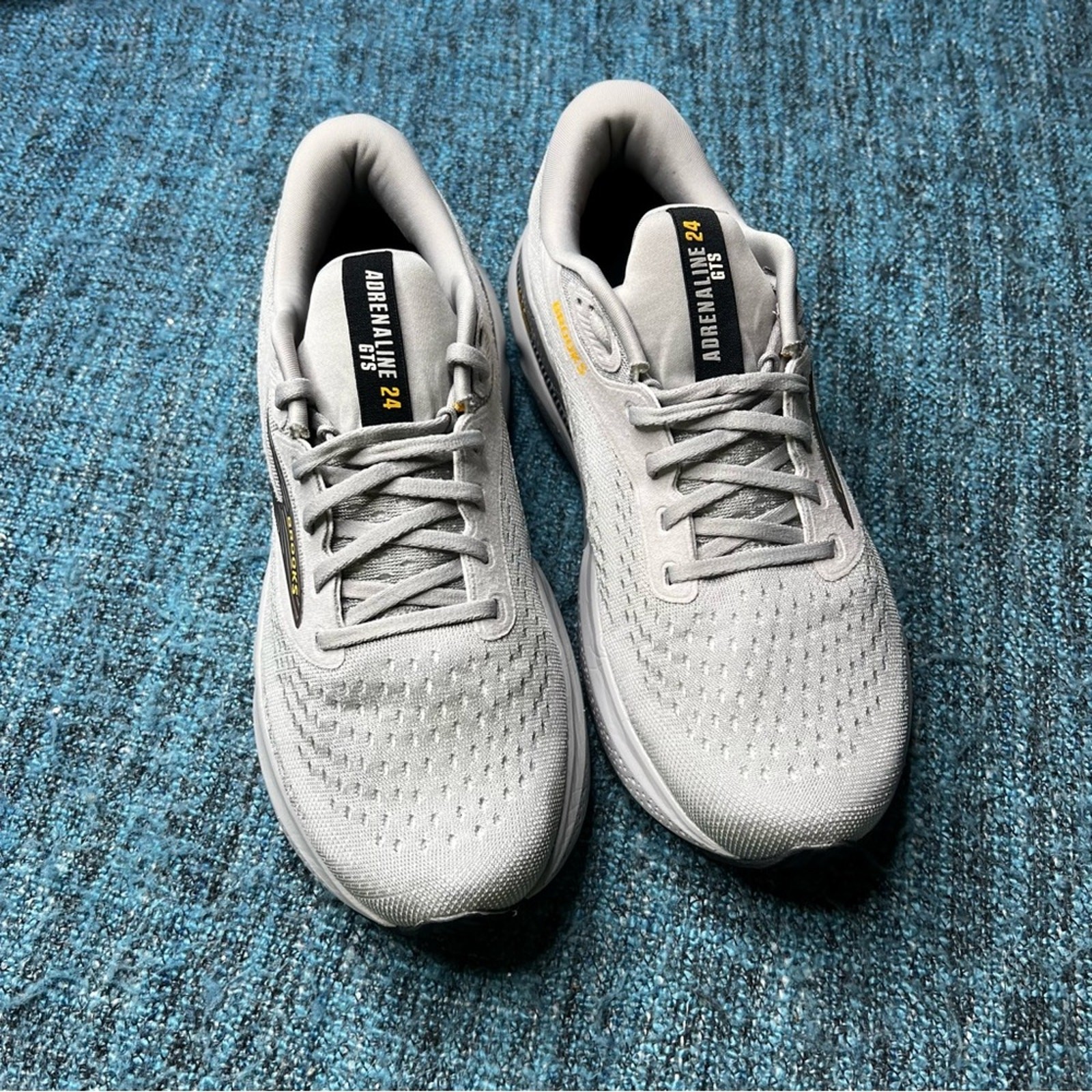 Brooks Adrenaline GTS 24 Running Shoes in Alloy White Gold Fusion Men’s 8.5 WIDE