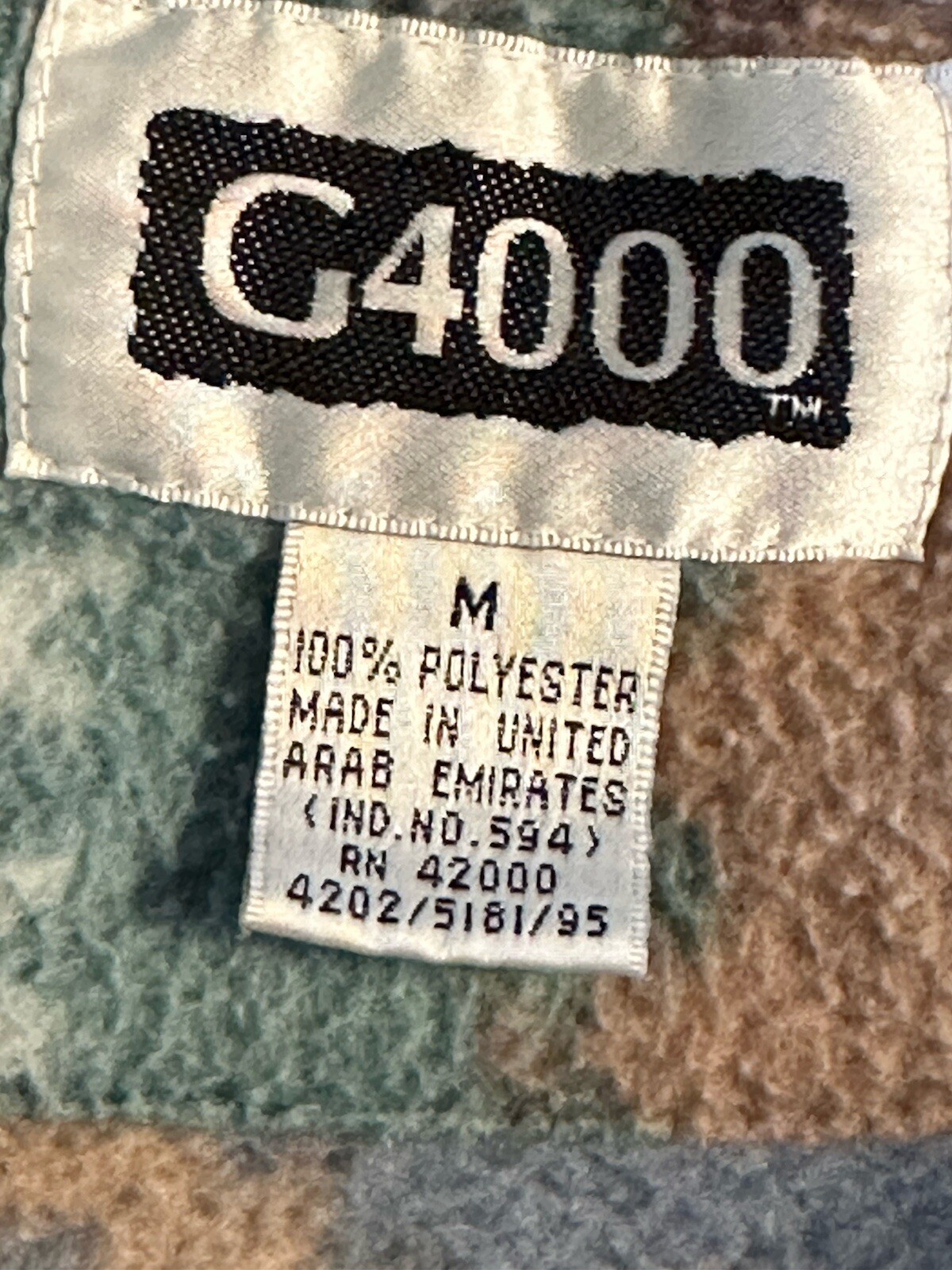 Vintage G4000 Patterned Fleece Jacket Size Medium Made In United Arab Emirates
