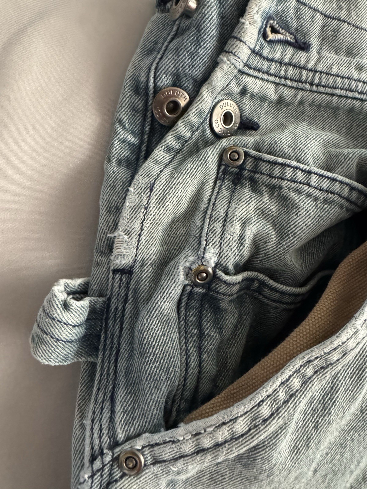 Duluth Trading Co Men’s Blue Denim Cotton Bib Overalls 42×32 Construction
