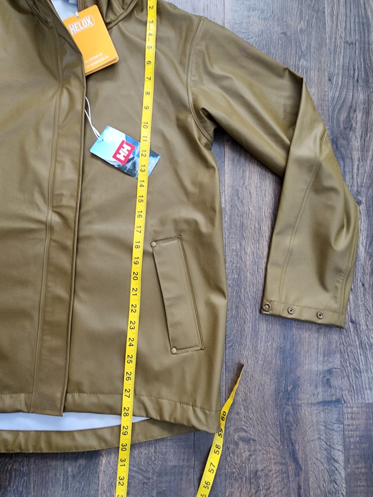 Helly Hansen Men’s Moss Rain Jacket Size Sm for Work Or Hiking