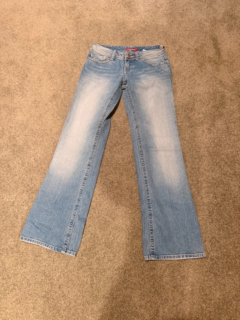 Unionbay womens Jeans Denim size 1 99% cotton 1% spandex flare low rose