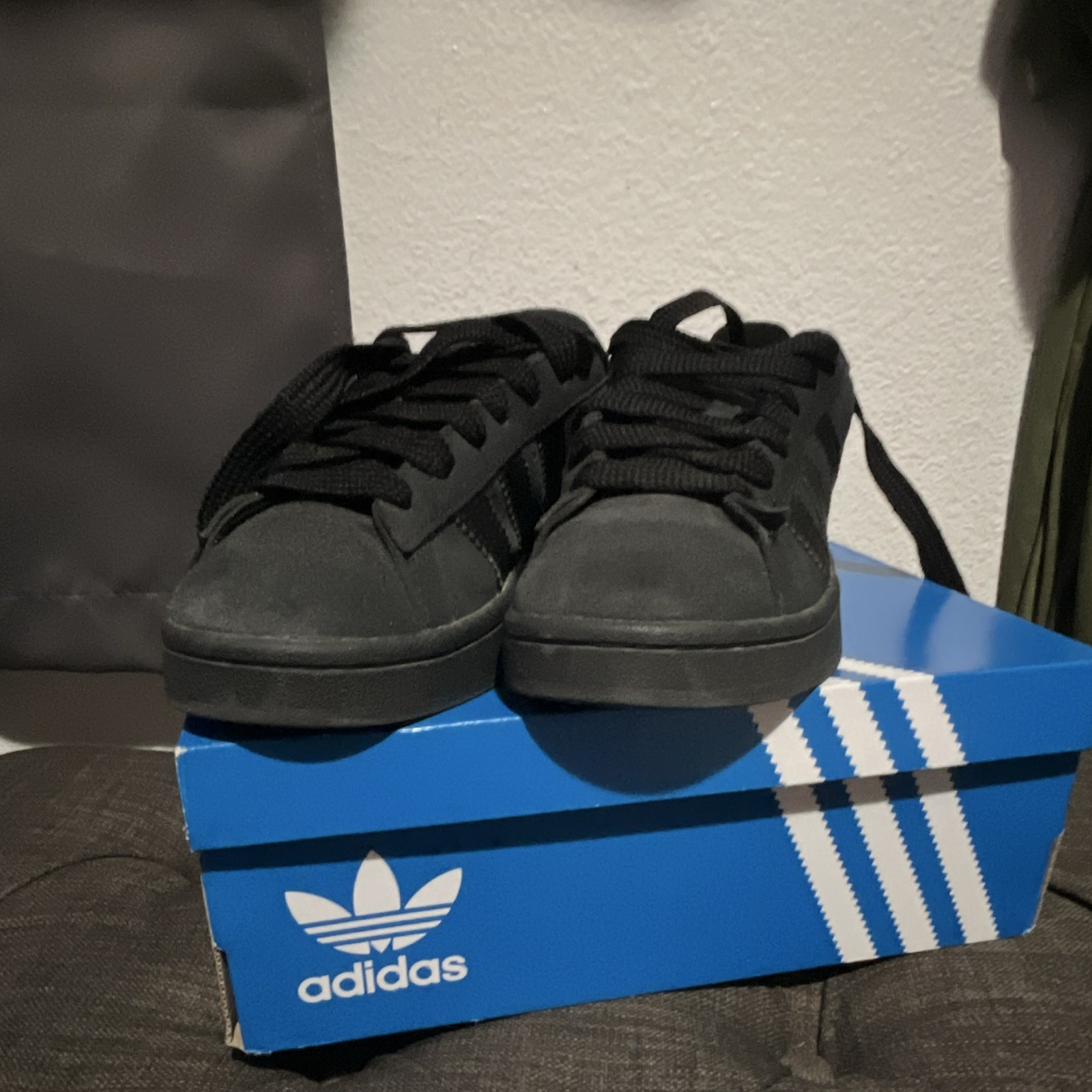 adidas Campus 00s Unisex Kids Black Low Top Leather Lace-Up Sneakers US 5Y/6.5 W