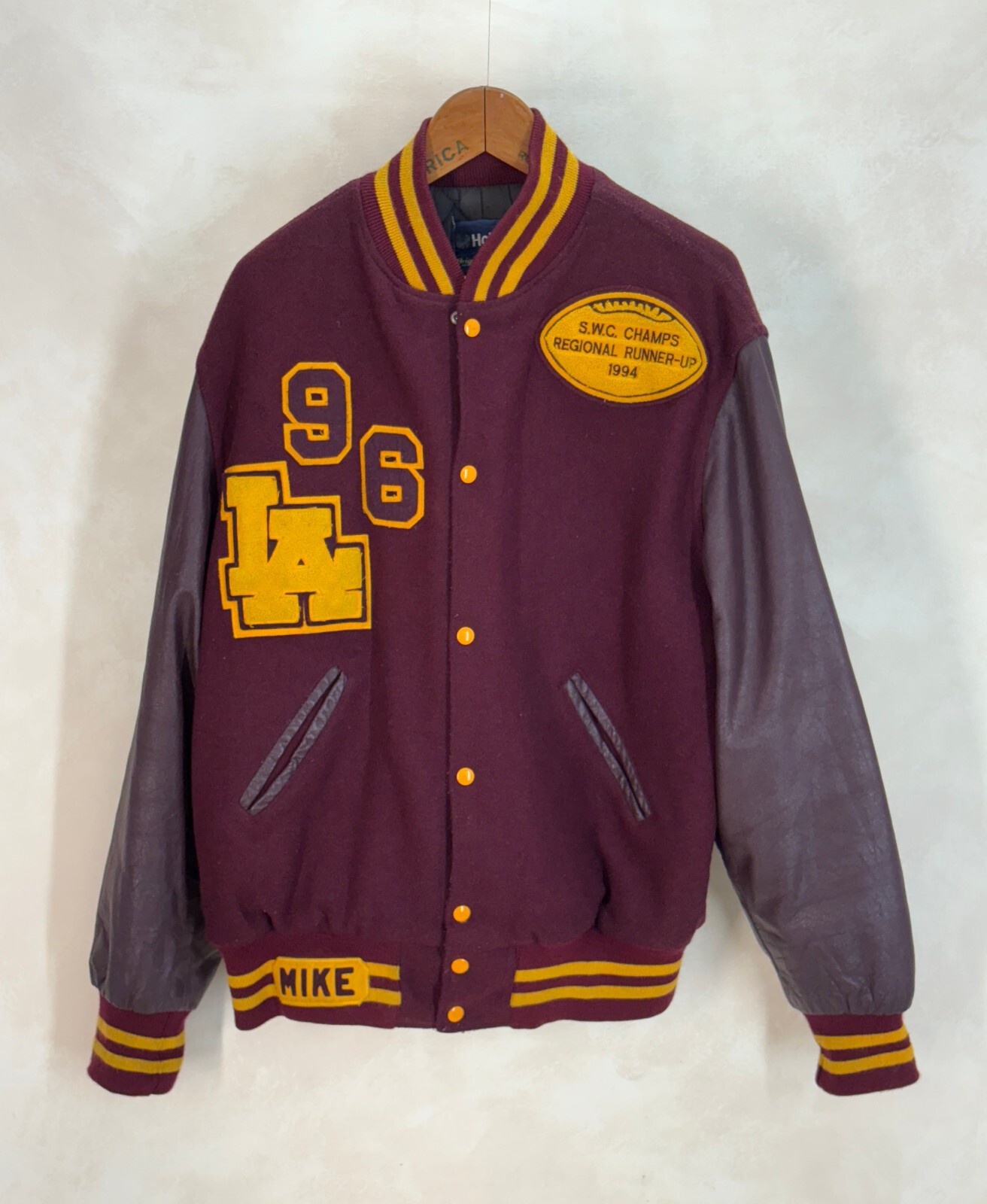 Large. Vintage 60s Varsity wool and leather jacket Made in USA