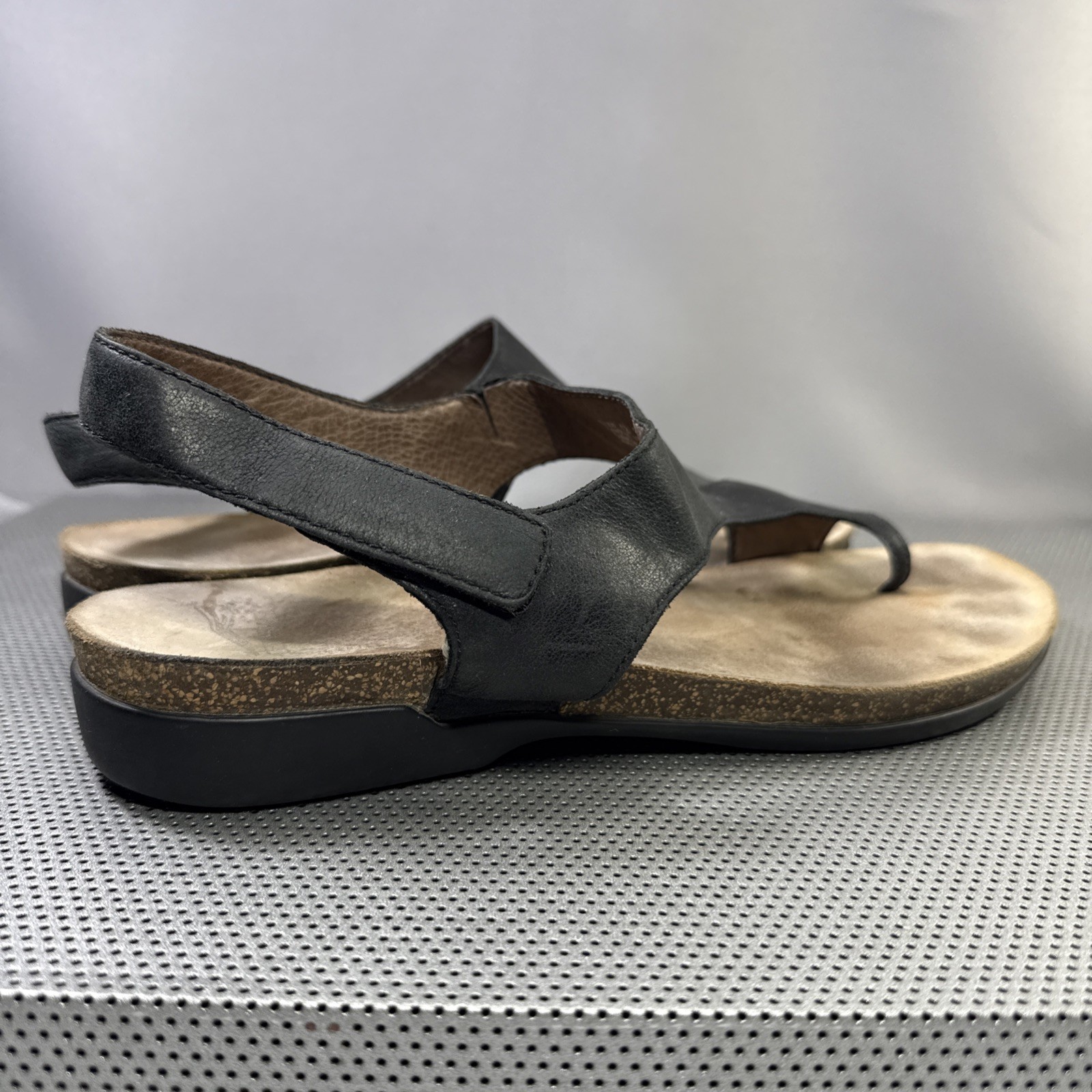 Dansko Reece Waxy Burnished Black Thong Sandal Size 42- Women’s 11.5-12