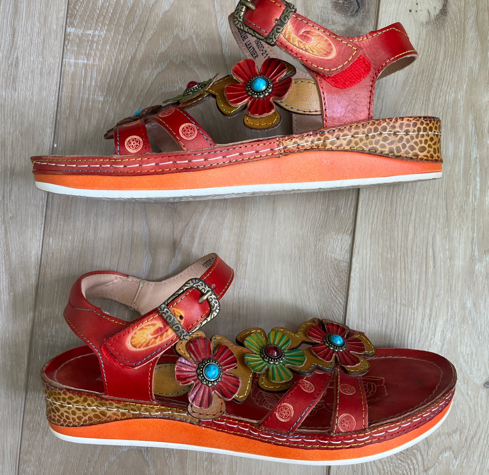 L’Artiste Spring Step Leather Goodie Flower Sandal Red Size 40 US Size 9