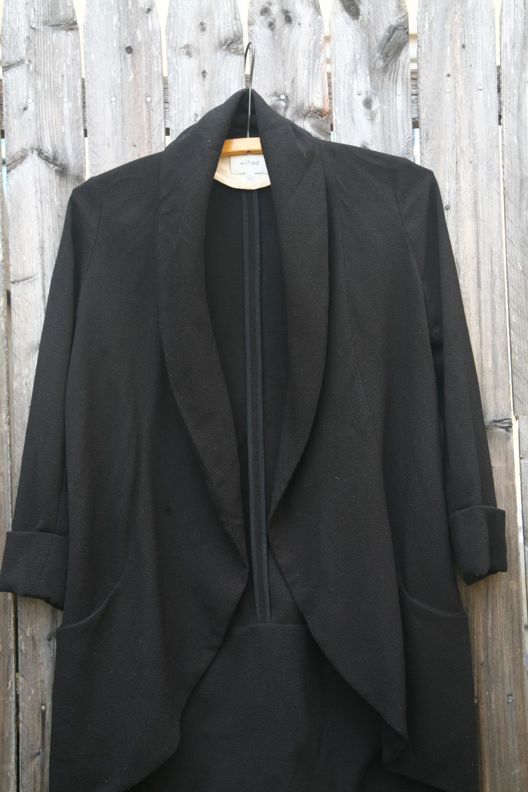 Size 8 – ARITZIA Wilfred Women’s Black Crepe Dressy Jacket