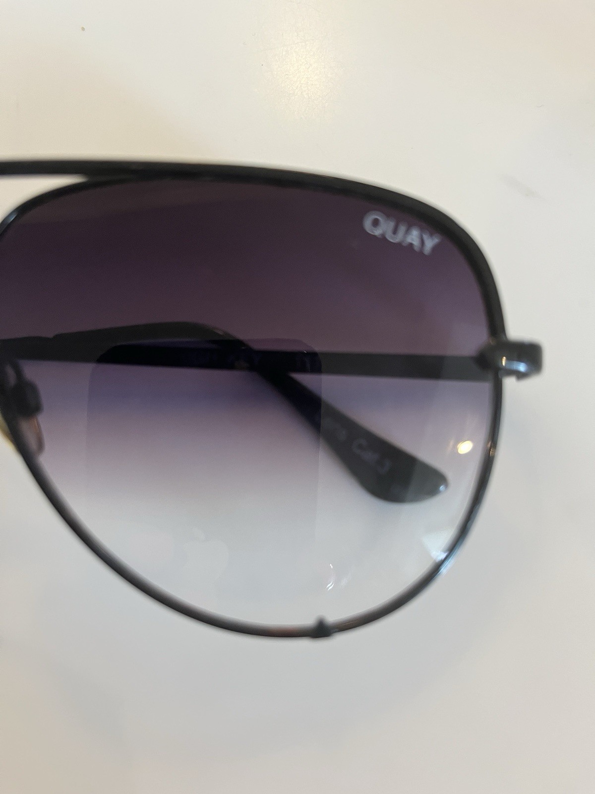 Quay Australia Unisex Aviator Gradient Purple Sunglasses With Black Frames