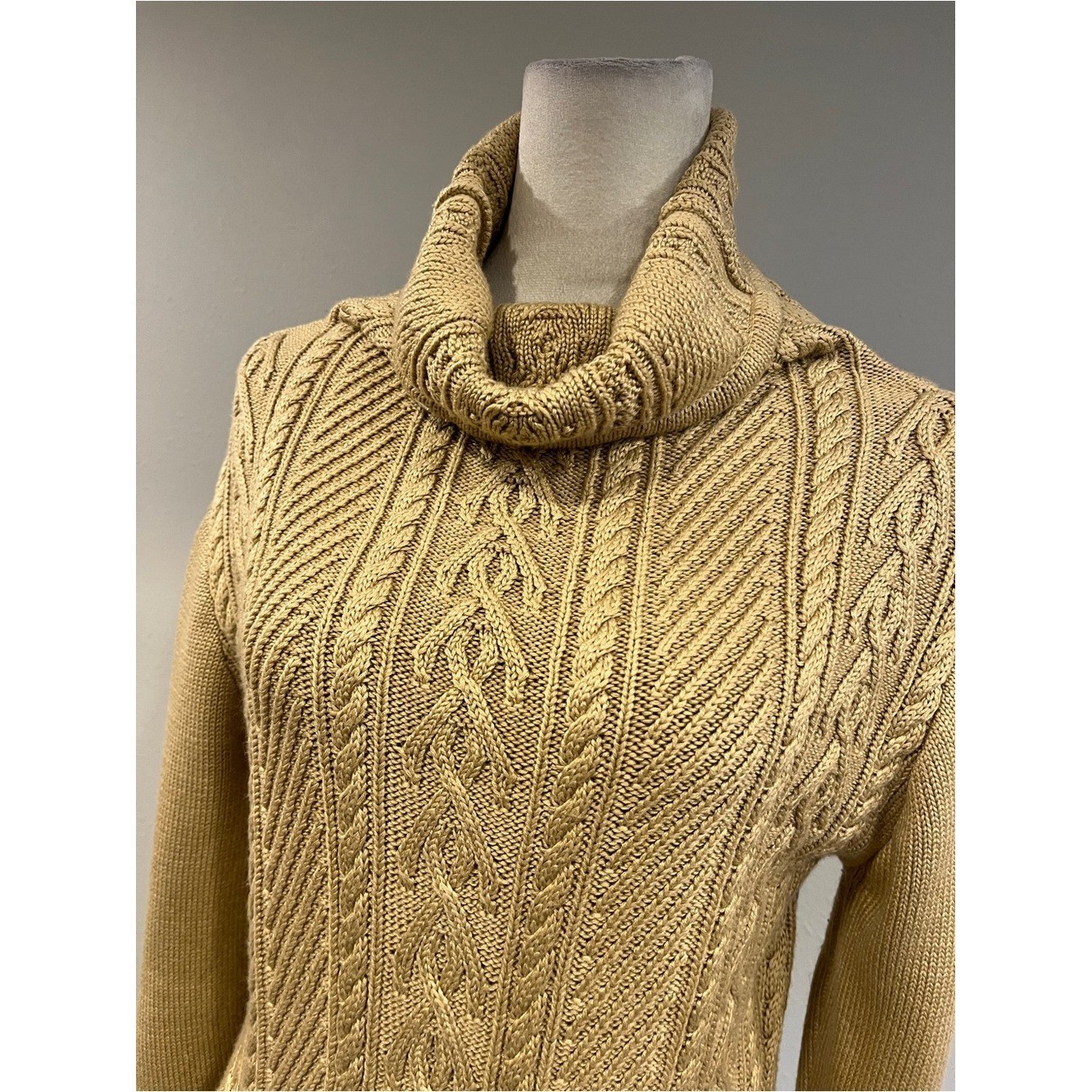 Cable Knit Turtleneck mini Sweater Dress in Camel size medium