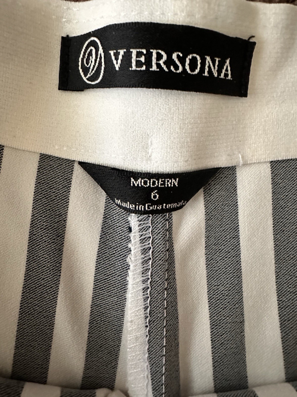 Versona Women’s Dress Pants Black White Striped Rayon Nylon Spandex Flat Front