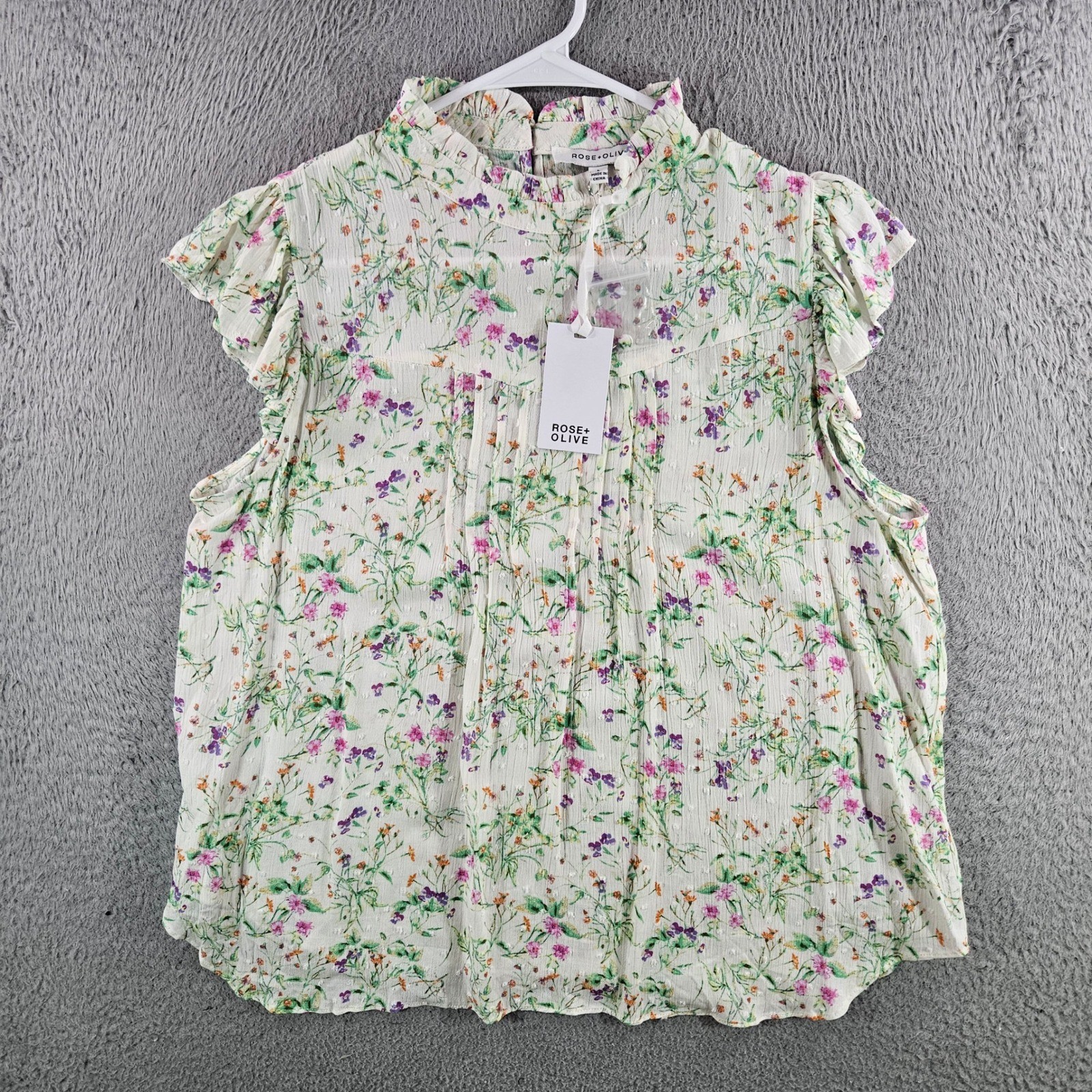 Rose + Olive Floral Flutter Sleeve Pintuck Blouse Ivory Purple Large NEW NWT