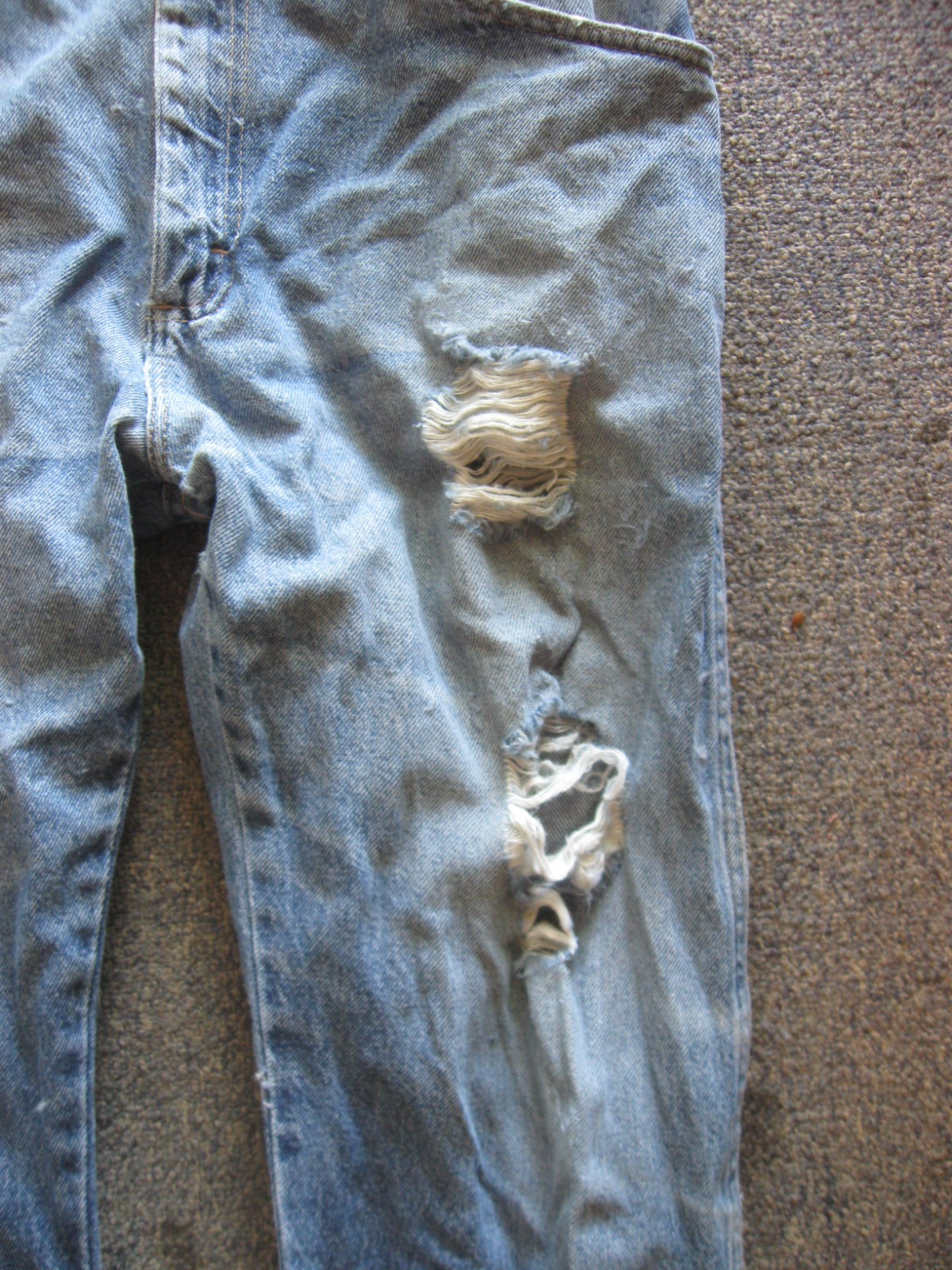 Distressed, Ripped, Torn Men’s Wrangler Jeans-36×30