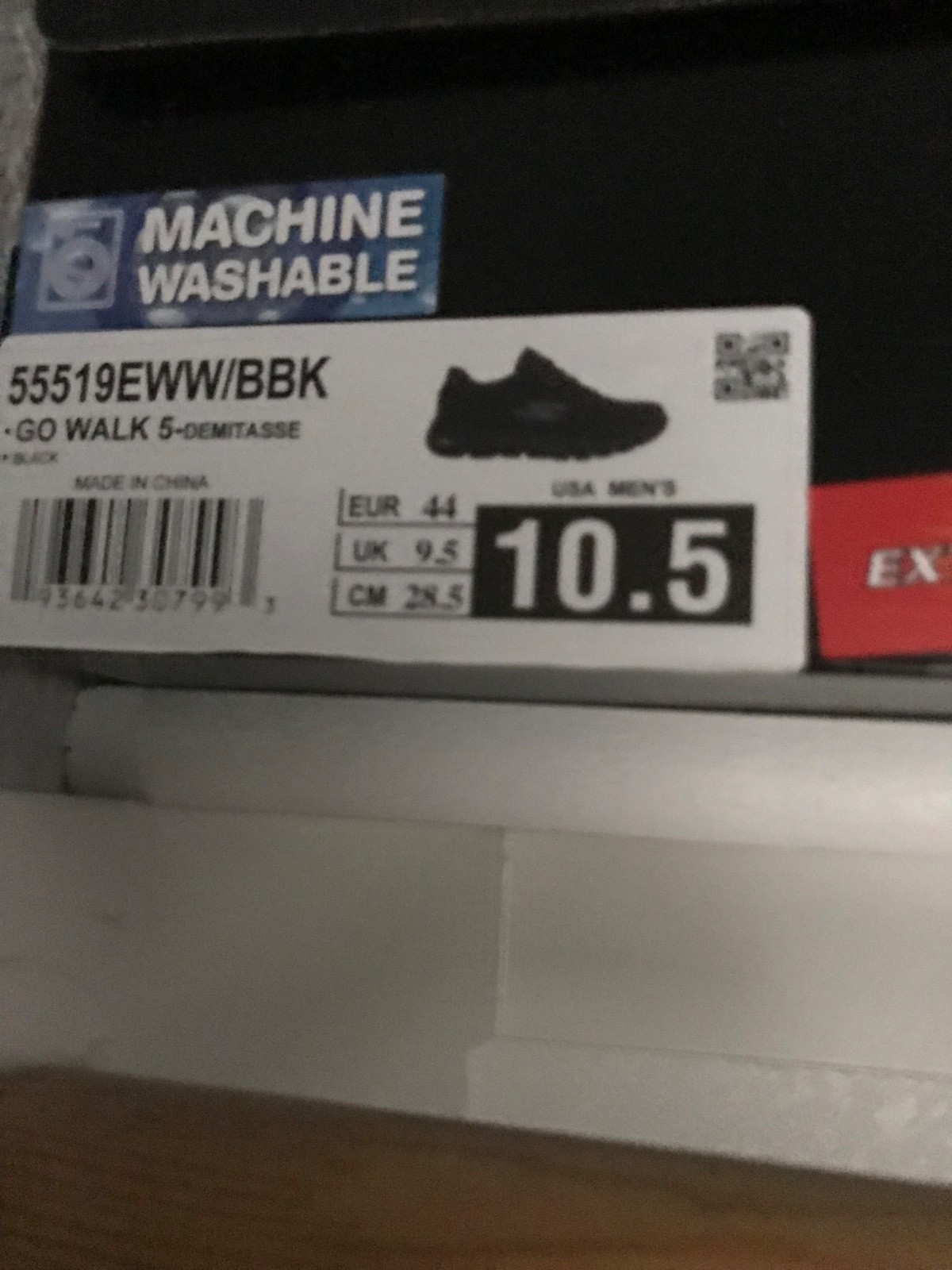 Skechers mens shoes Go walk 5-Qualify 55509EWW/BBK size 10.5
