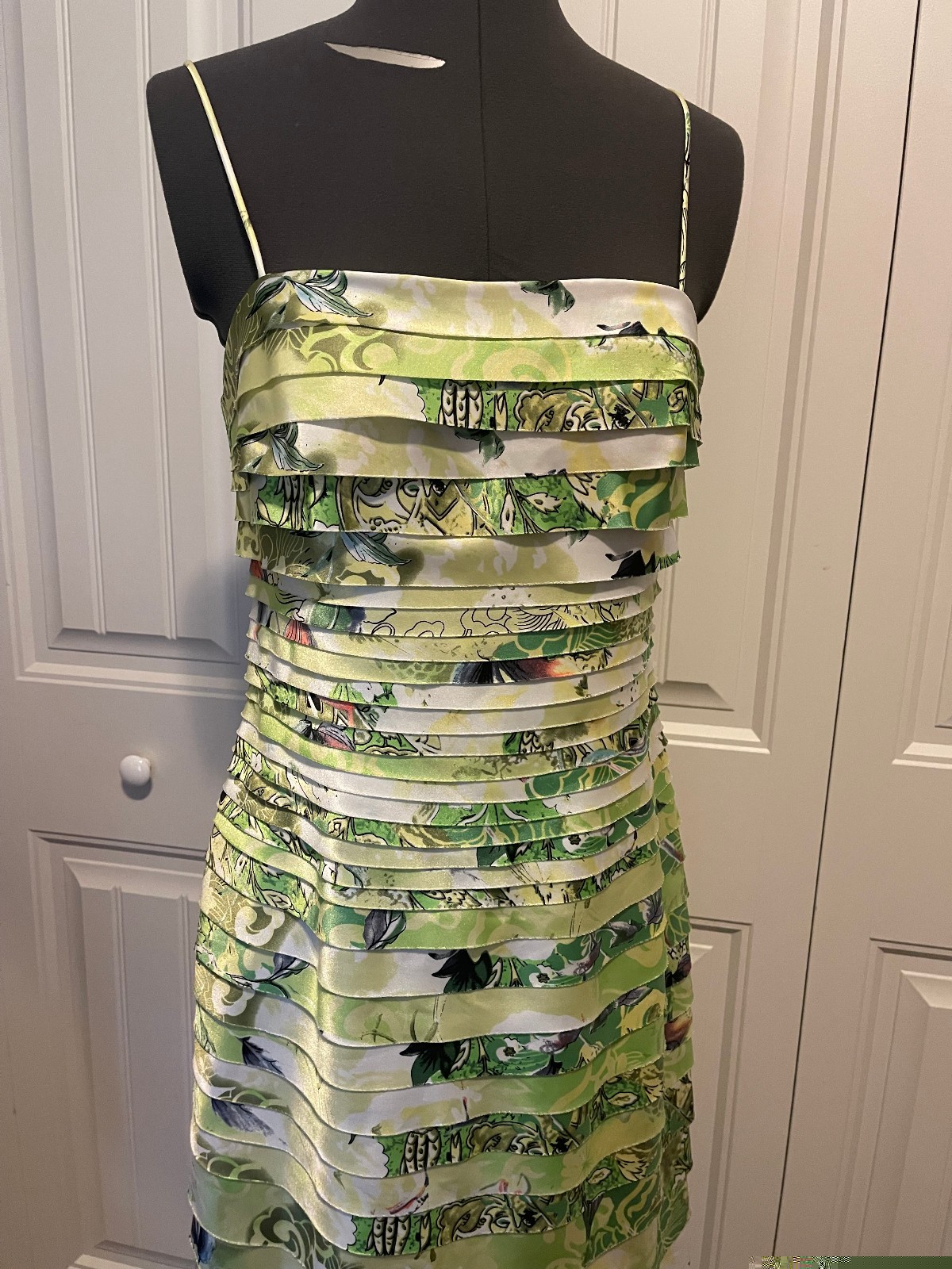 Green Satin Botannical Print Bodycon Dress Sz 8