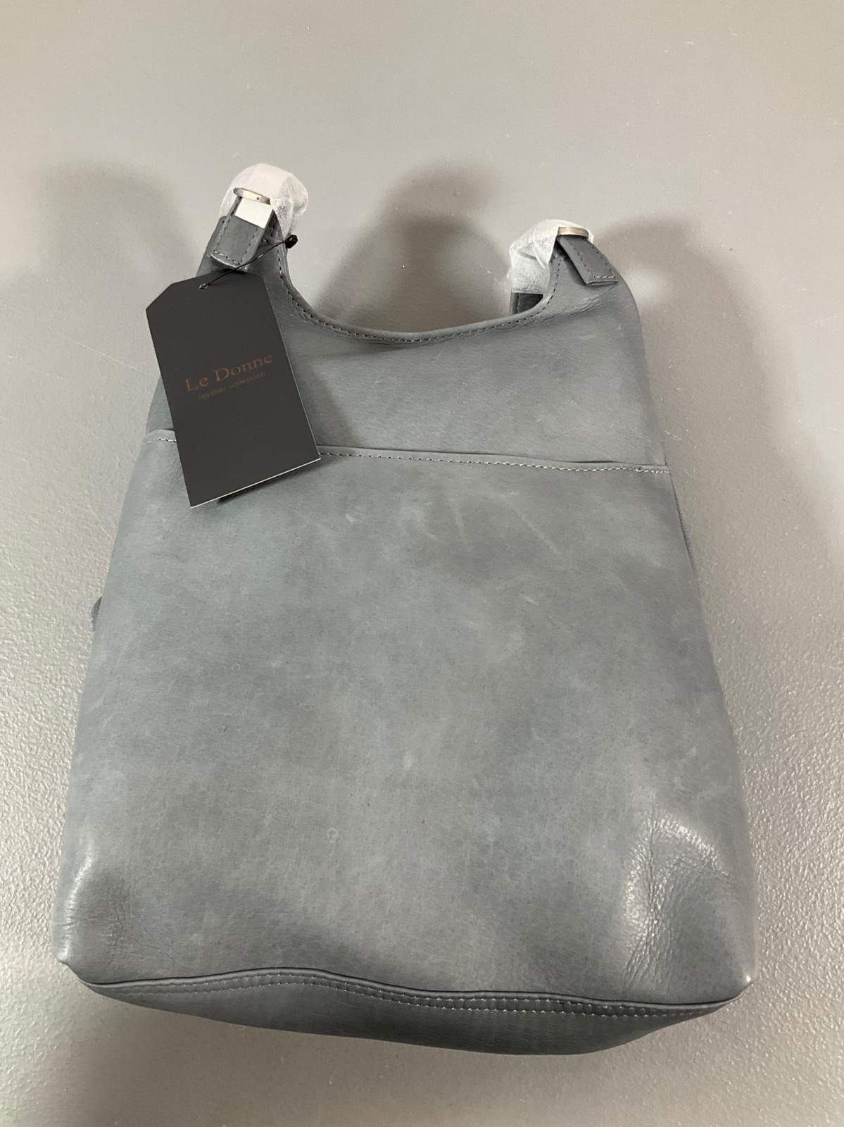 Le Donne Unisex Leather Sling Backpack – Adjustable, Secure Zip Grey