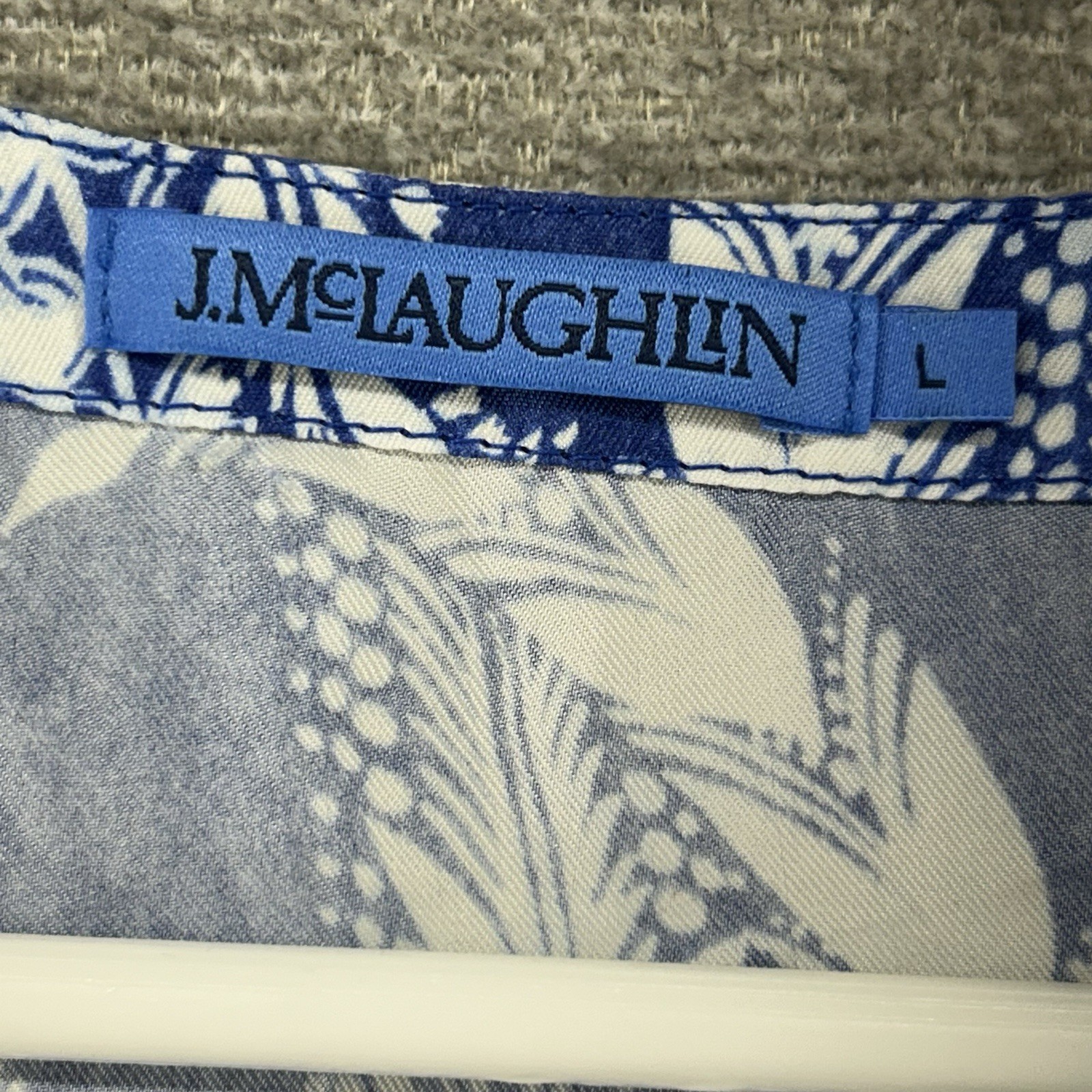 J McLaughlin Sleeveless Top Women Size Large Blue Floral Casual Silk Blend