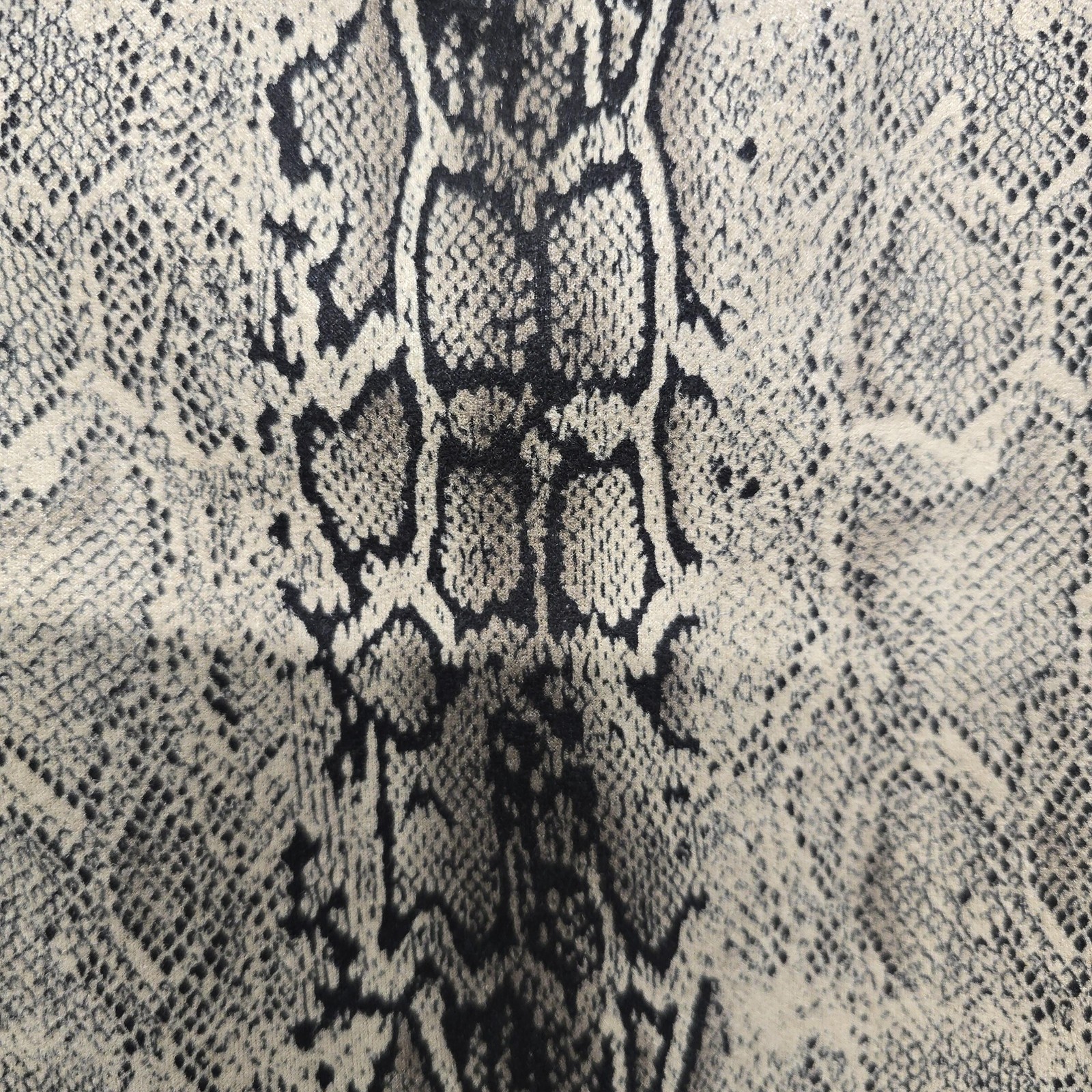FATE Skirt Womens Size Medium Beige Snake Print Pencil Midi Zip Faux Pockets