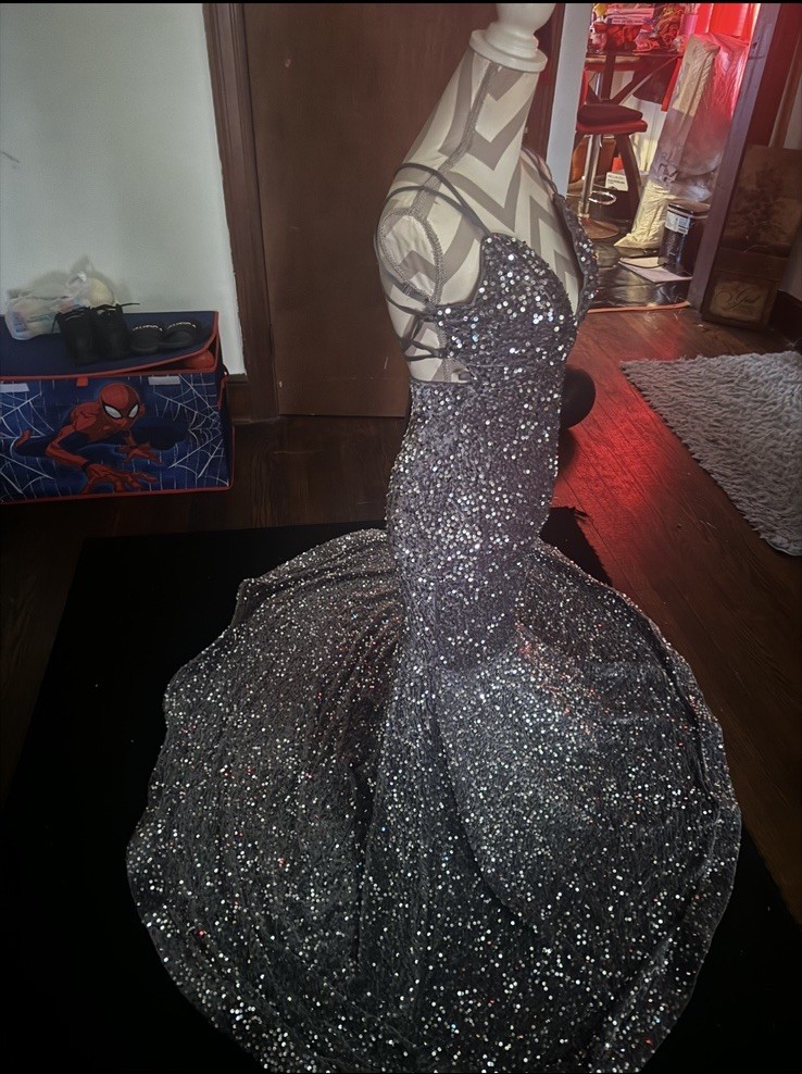 Women’s Silver Sequin V-Neck Mermaid Gown Long Formal Dress Straps