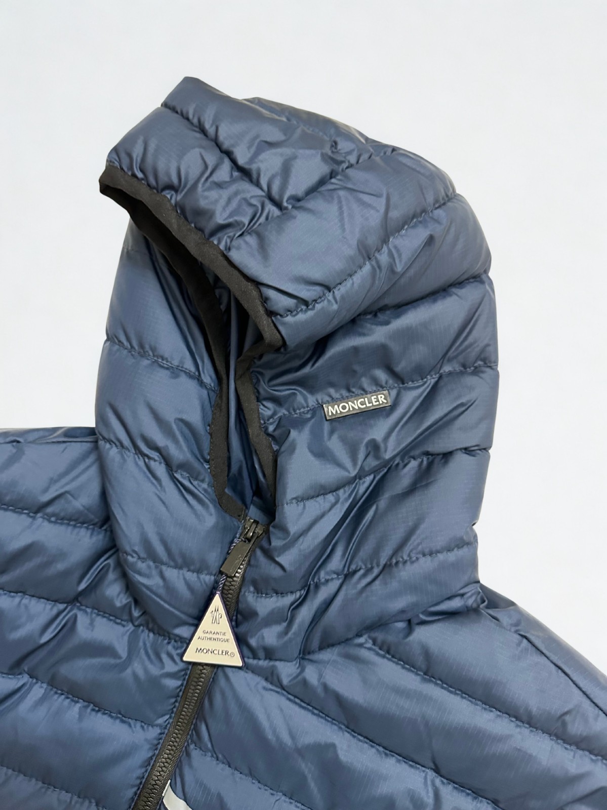 Moncler UME Reflective Blue Puffer Jacket Size 4 – New without tags