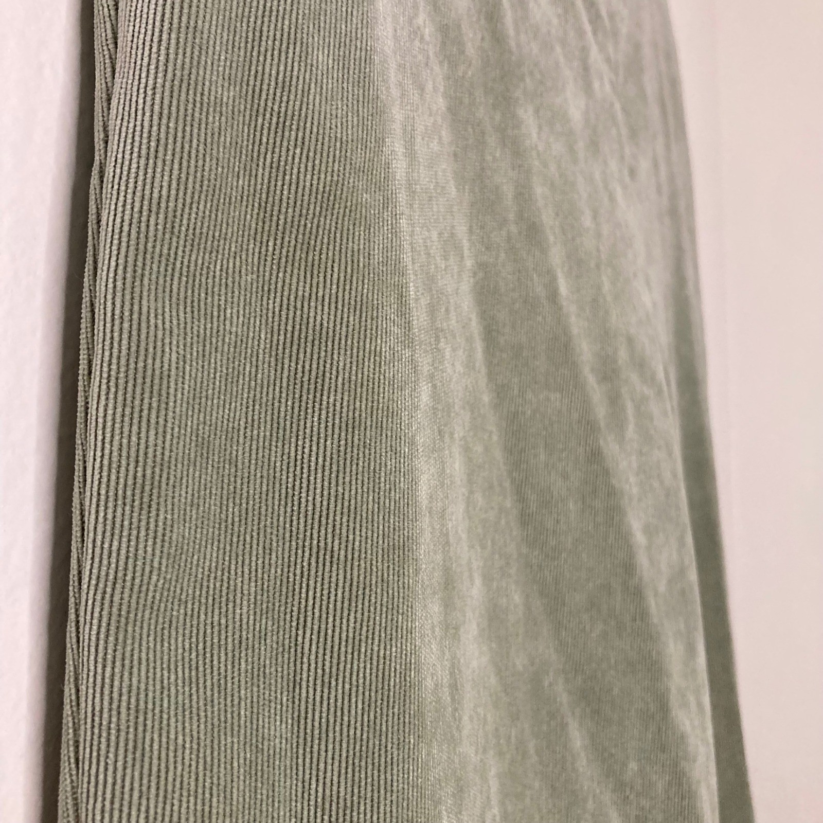 Alfred Dunner Sage Green Corduroy Pull On Straight Leg Pants Size 14