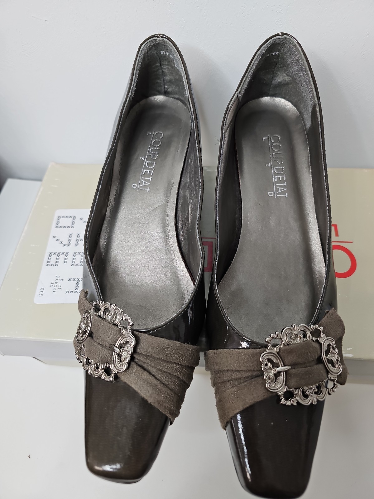 VTG Coup D’Etat Gray Patent & Suede Pumps Ornate Buckle Women’s Size 8.5M