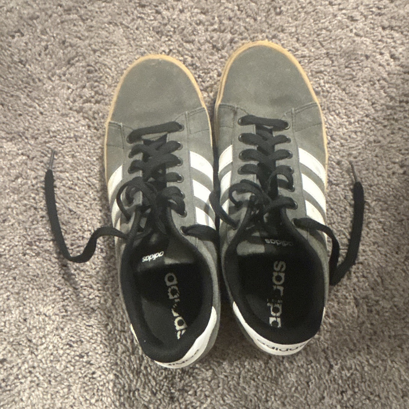 adidas Men’s Gray/White Canvas Lace-Up Sneakers Logo 3-Stripes Gum Sole US 10