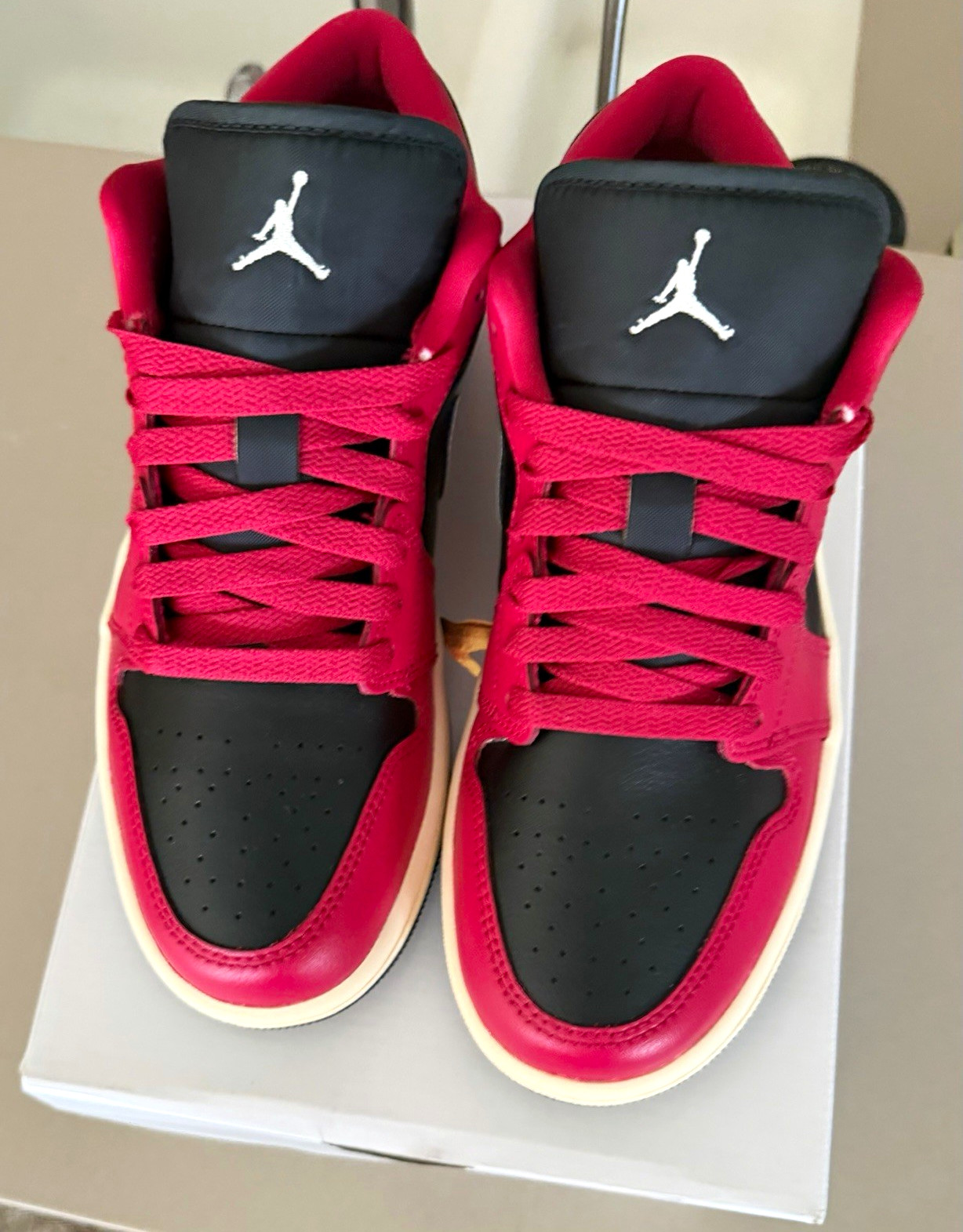 🔥 PRICED FOR QUICK SALE – SNEAKERS UNWORN & DEADSTOCK! 🔥